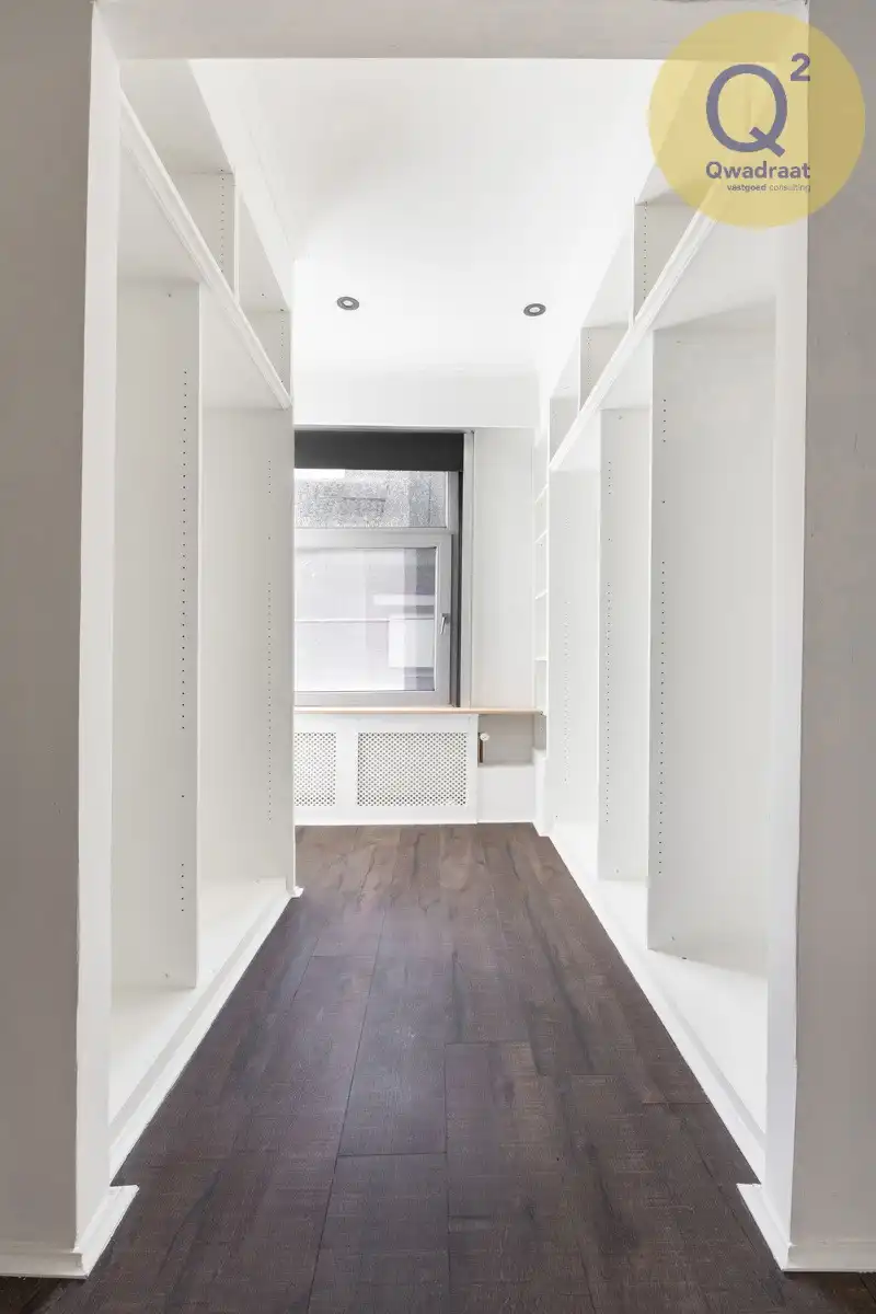 Gerenoveerde instapklare woning met grote tuin foto 34