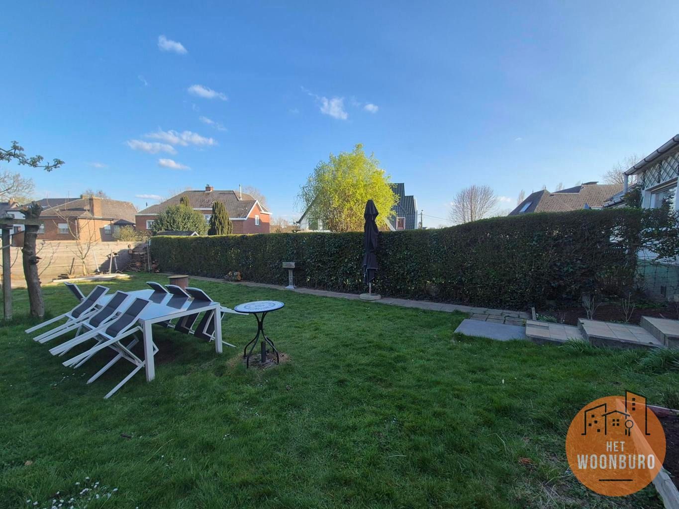 Gemeubelde woning (HOB) met garage en tuin foto 18