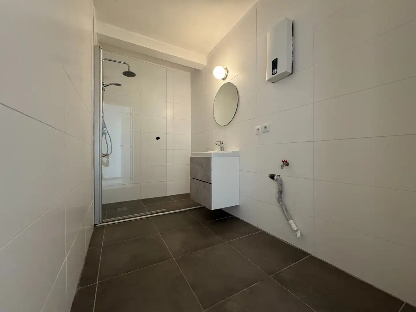 Appartement met 3 slaapkamers te huur in centrum Genk foto 6