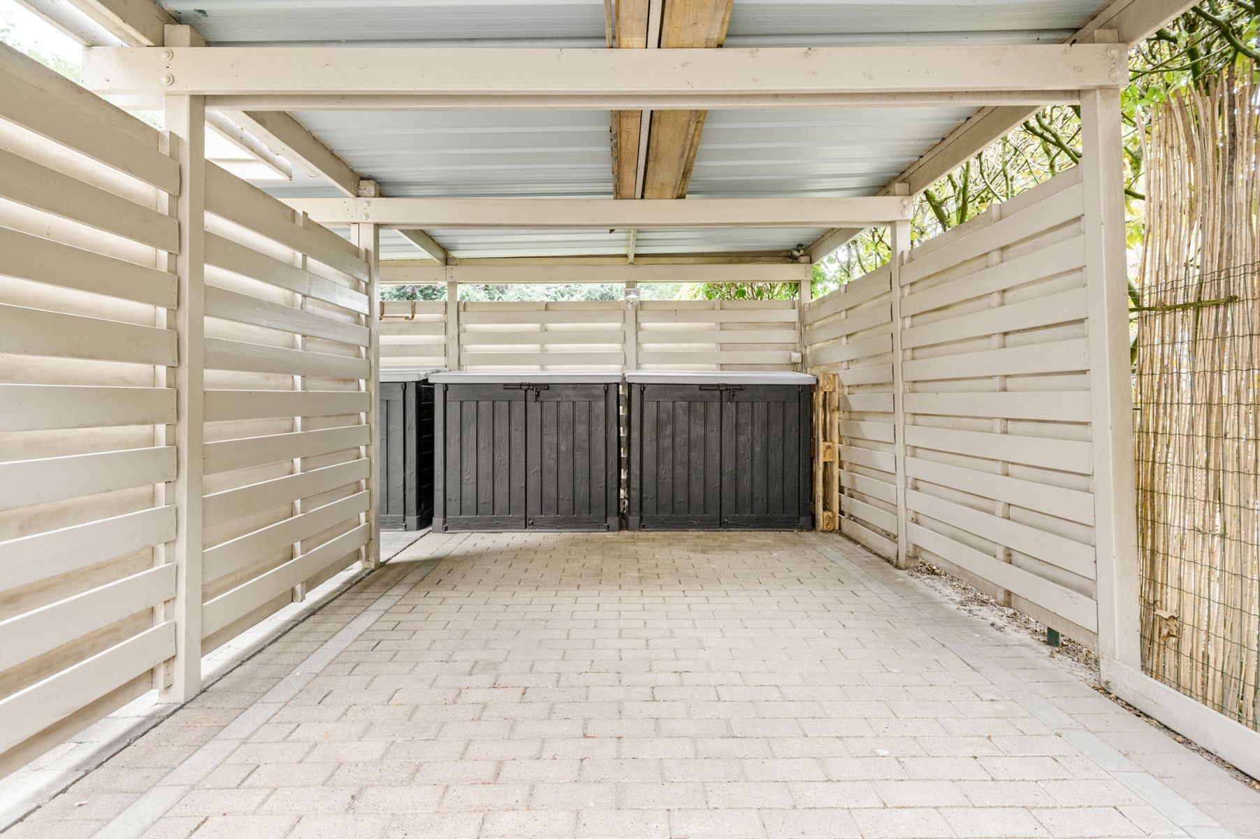 OB op 604 m2 grond, 4 slpks, tuin, carport, gerenoveerd foto 26