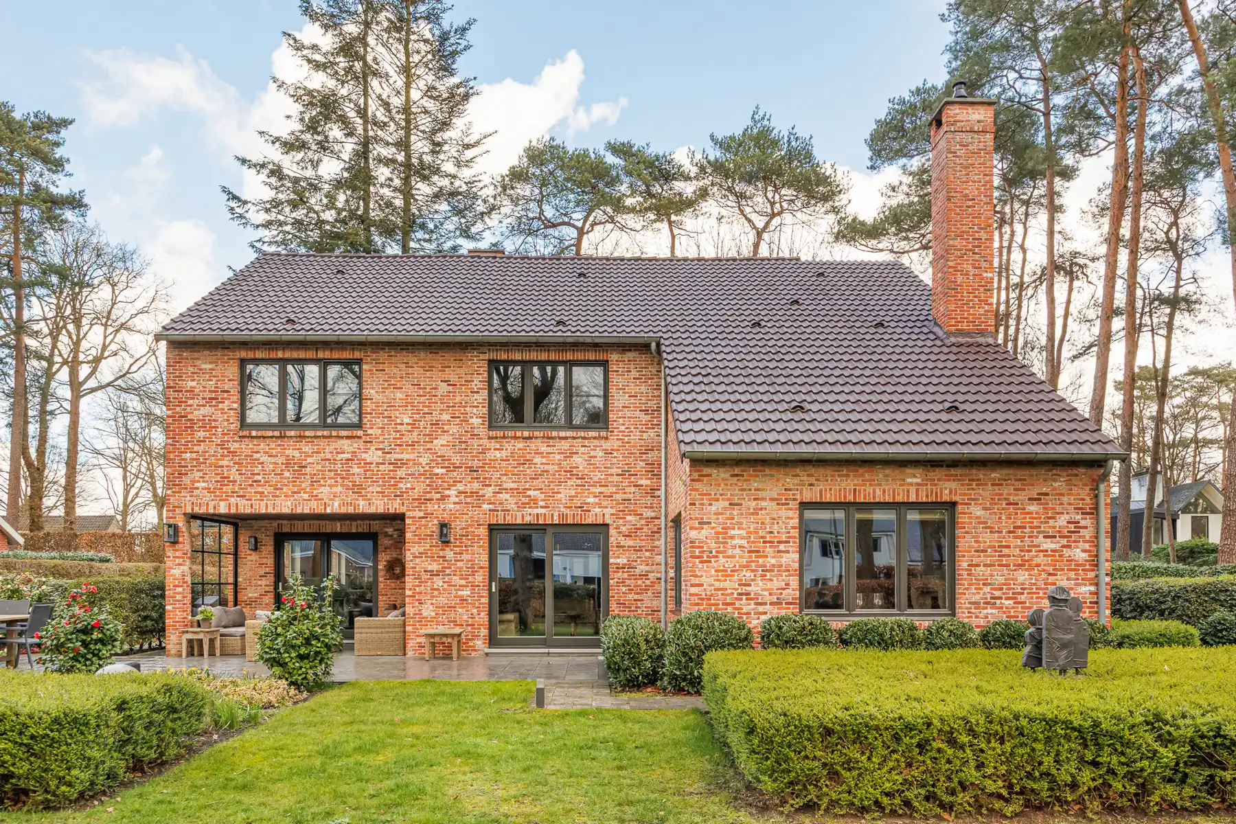 Instapklare villa in het gegeerde Hertebos te 's-Gravenwezel foto {{pictureIndex}}