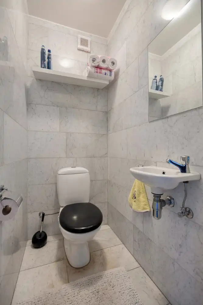 Instapklaar appartement met 2 slaapkamers en garage in het centrum van Lanaken! foto 17