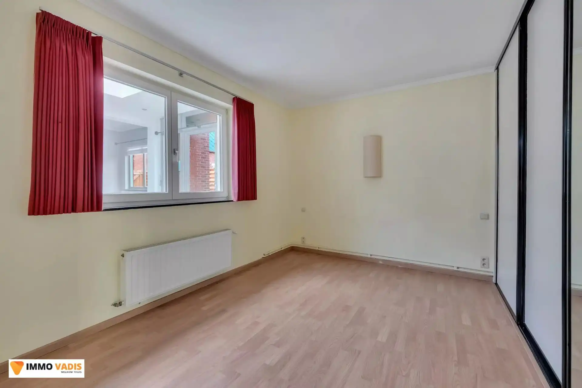 Veelzijdige vrijstaande woning met extra appartement foto 10
