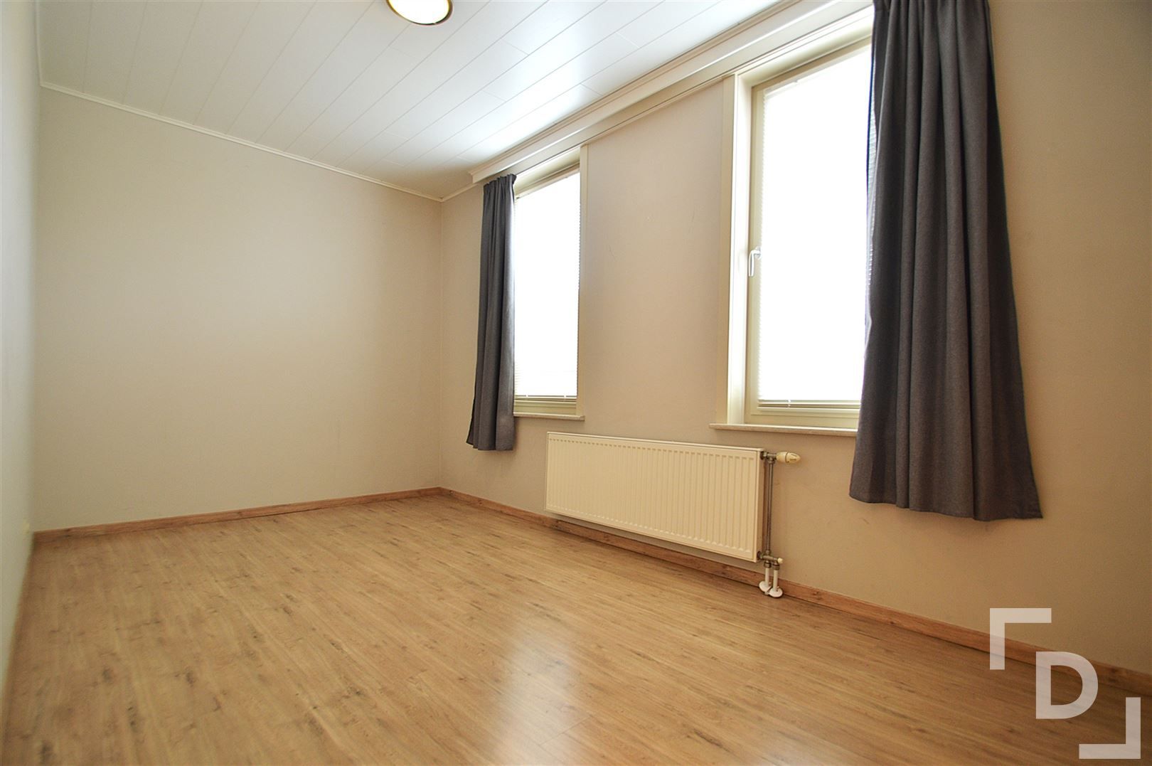 Stadswoning met 3 slaapkamers te huur op centrale locatie te Ieper. foto 8