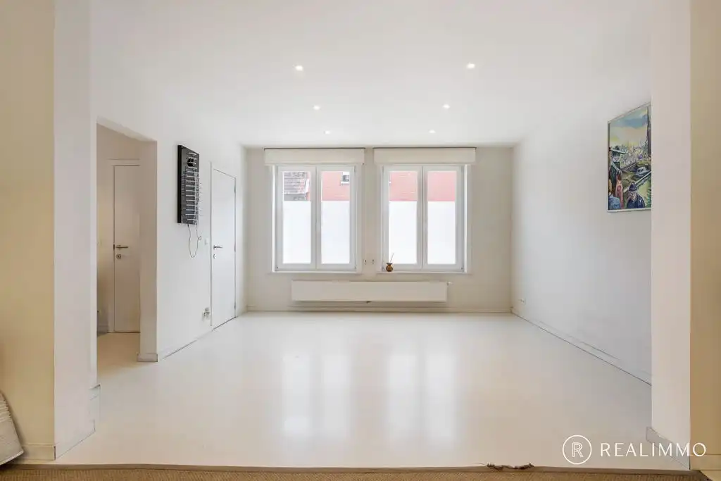 Ruime woning met grote tuin in Kooigem foto 5