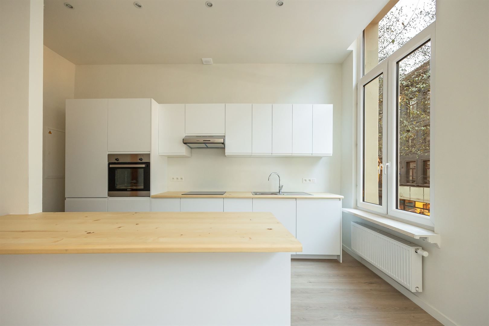 Gerenoveerd appartement midden in de stad foto 2