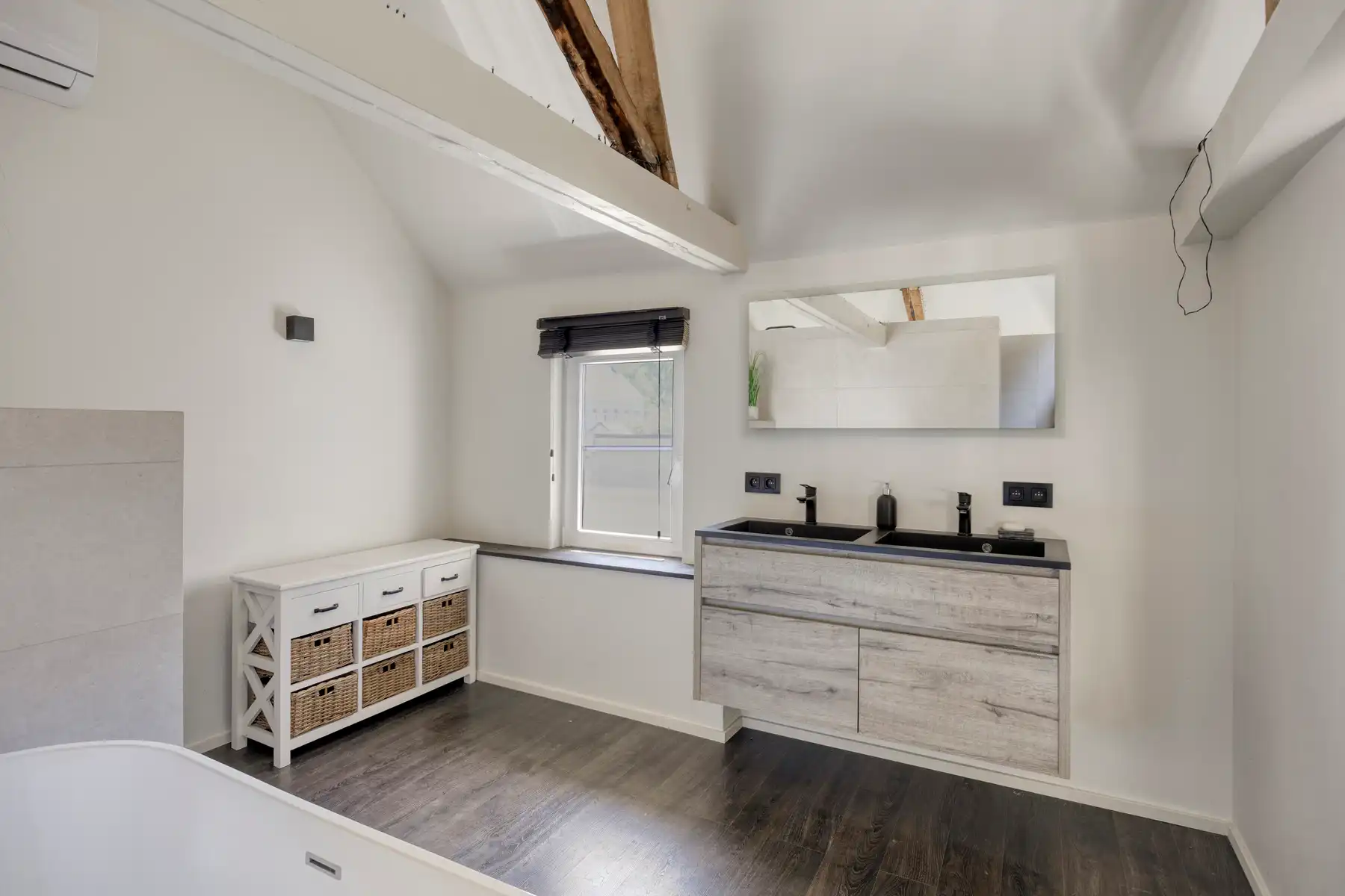 Zeer leuke woning in het dorpscentrum van Nederhasselt foto 18