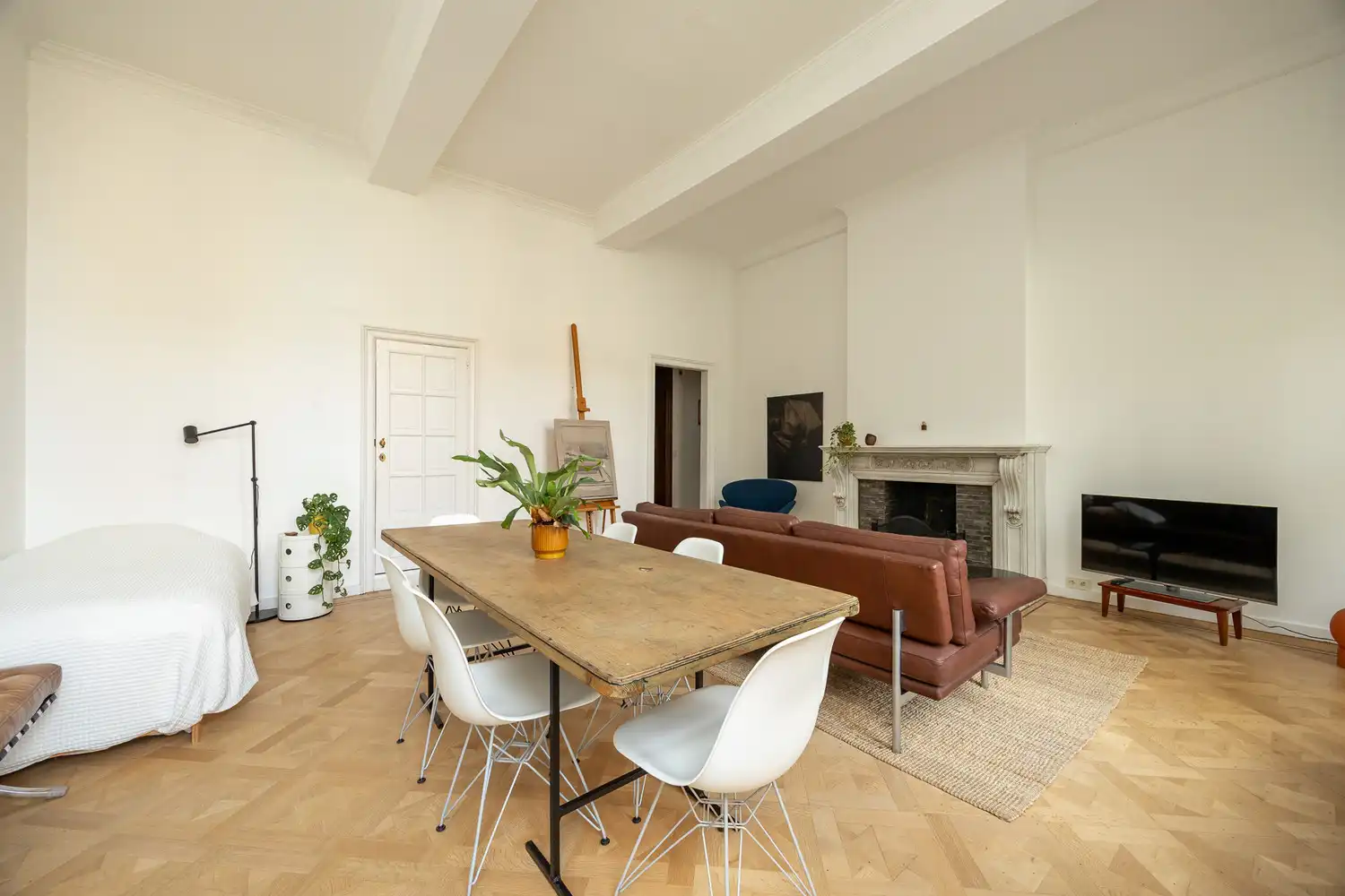 Een zeldzaam en groen privilige in het hart van Antwerpen: wonen in het historische Venushof foto 10