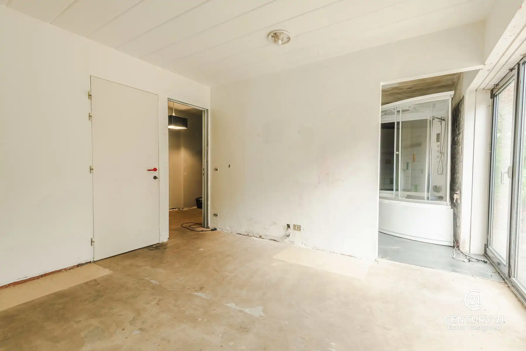 Unieke te renoveren villa in villawijk “De Lint” foto 14