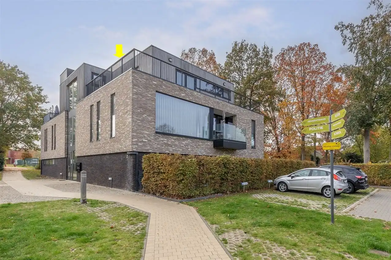 Penthouse met 3 slpk., riant terras, autostaanplaats en kelderberging foto 6