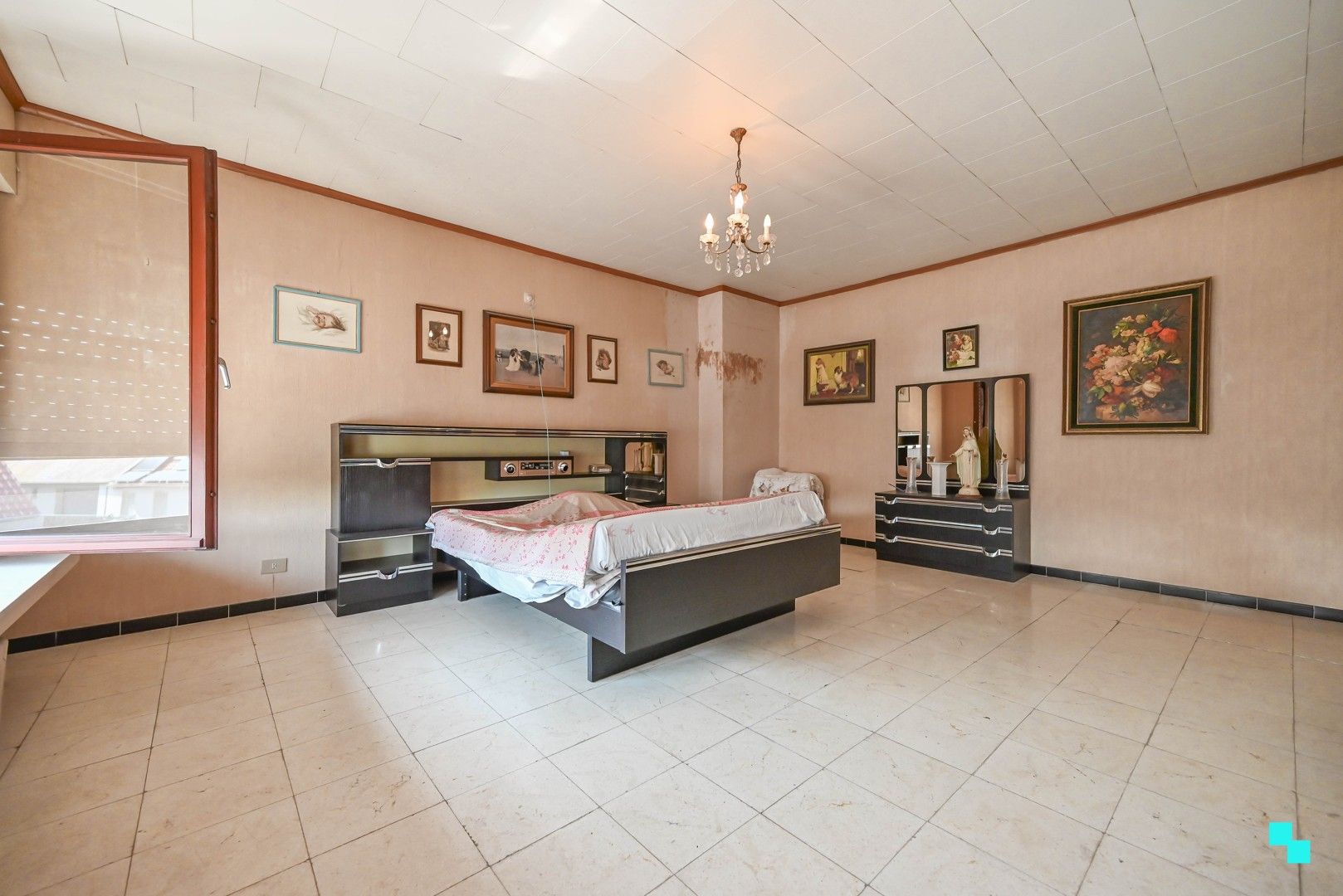 Karaktervolle woning met riante woonoppervlakte (267 m²) en tuin in Emelgem foto 22