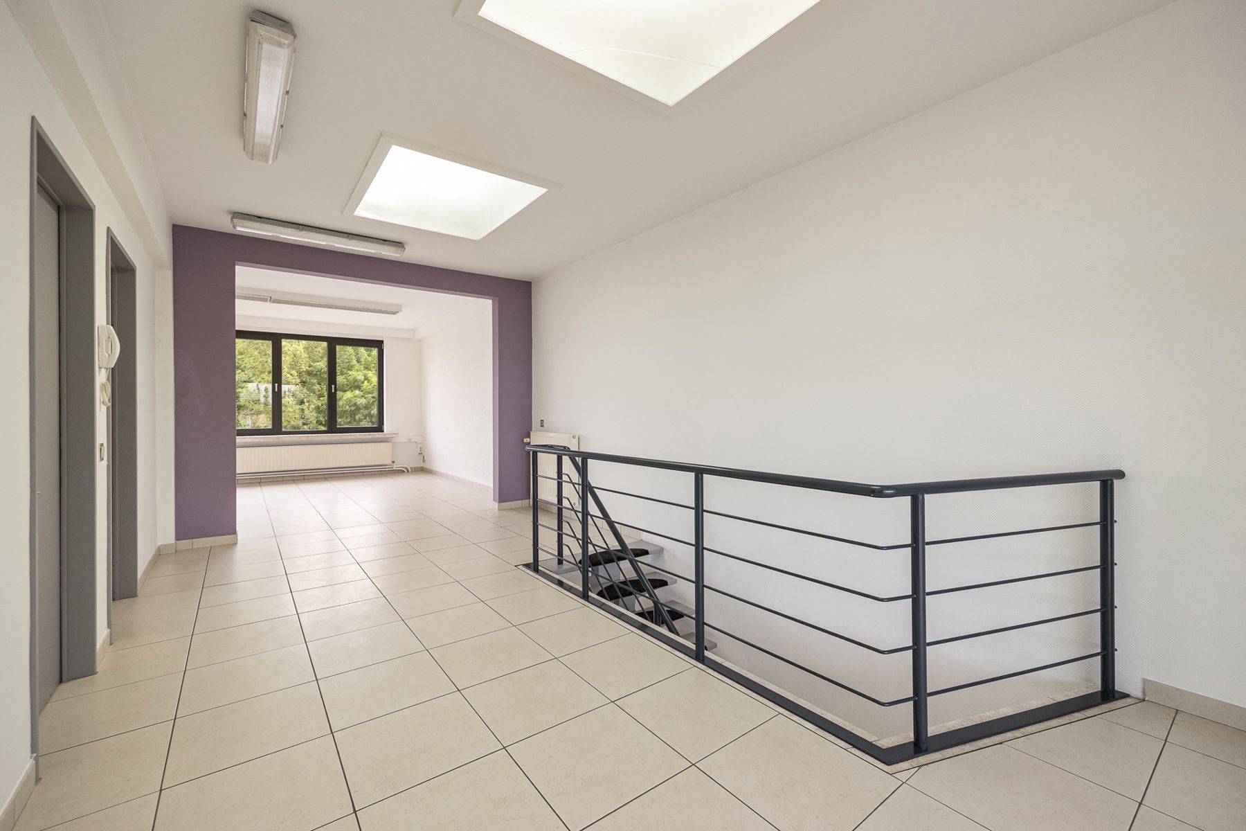 Om te vormen kantoorgebouw met 2 garages en gunstig EPC  foto 22