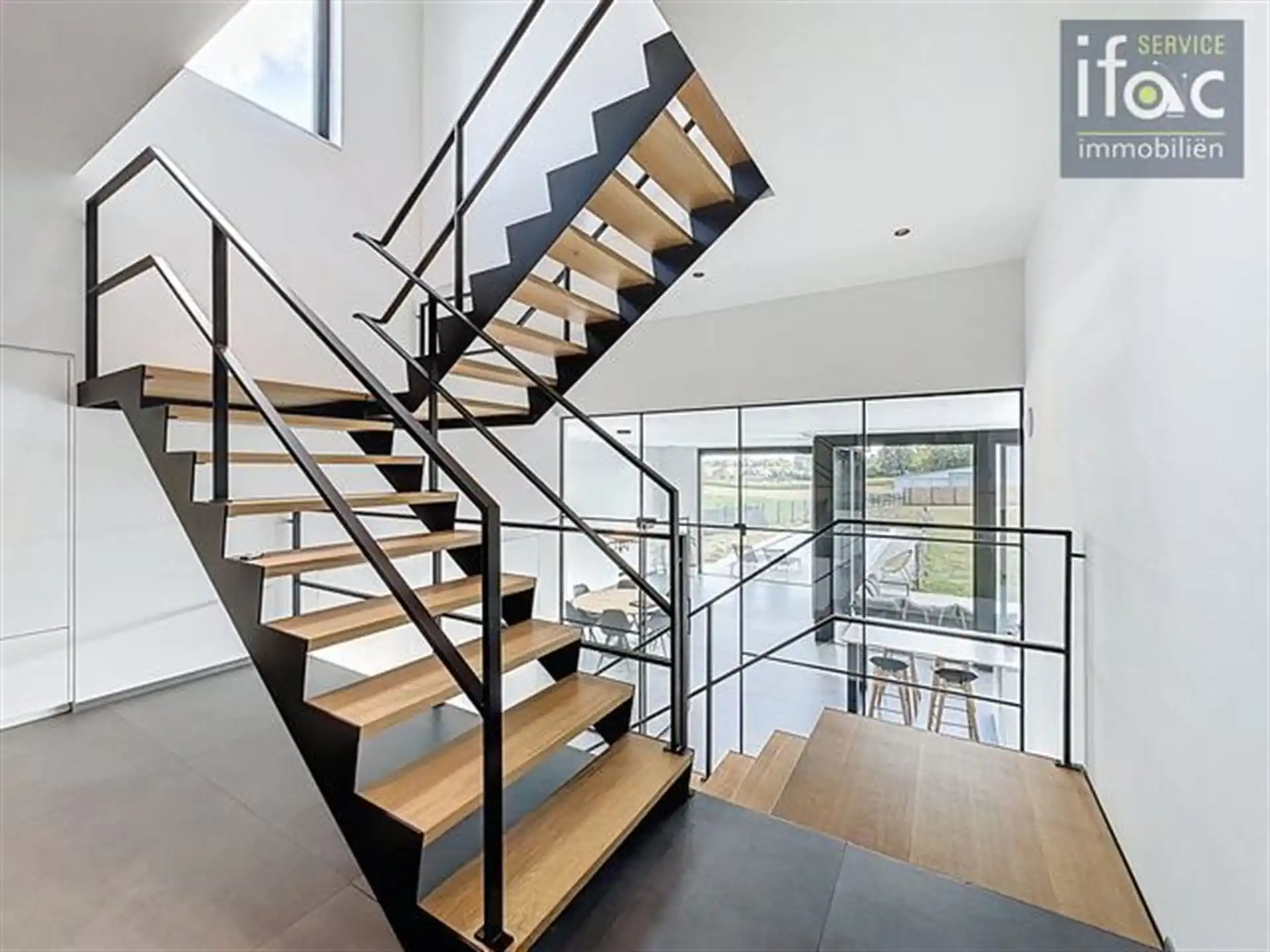 Energiezuinige villa met lichtrijke leefruimtes en grote tuin foto 2