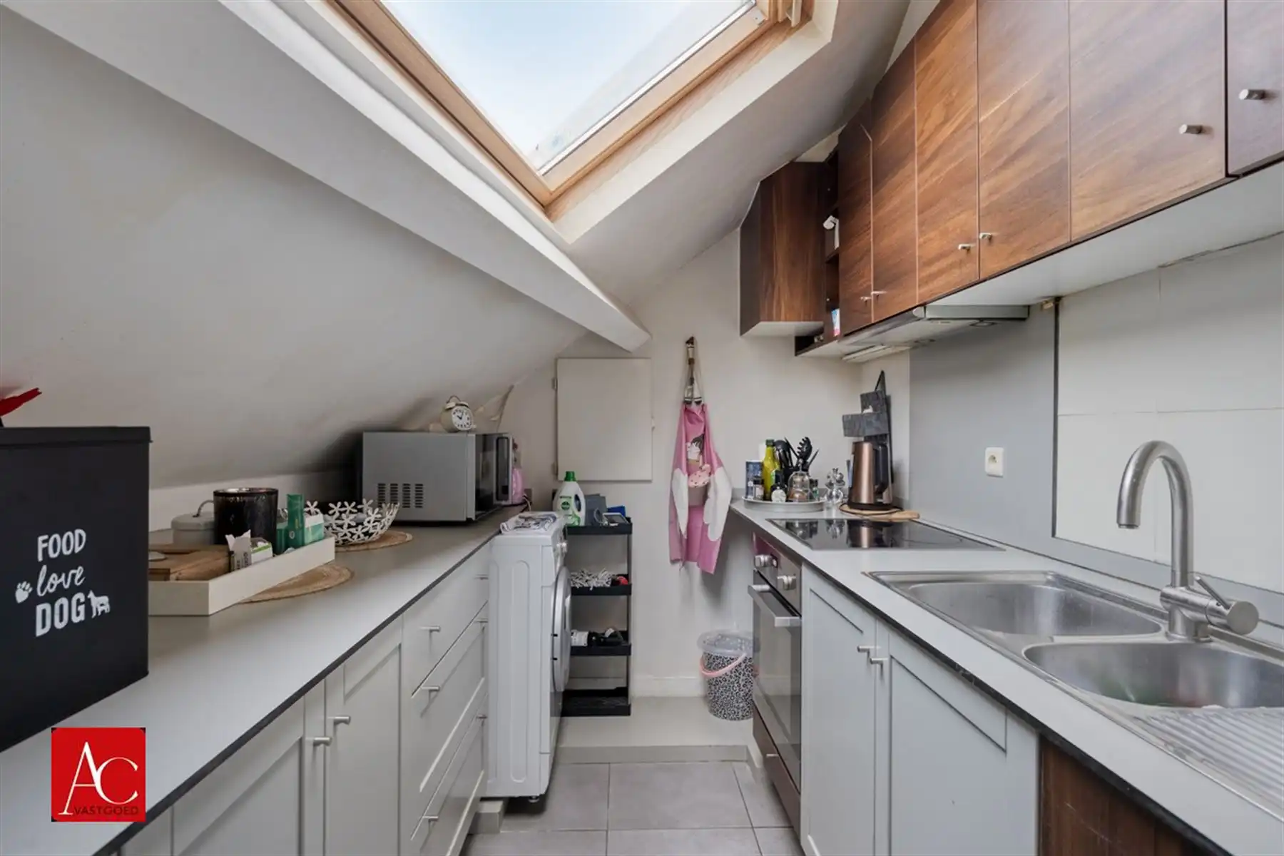 Appartementsgebouw bestaande uit 3 eenheden foto 9