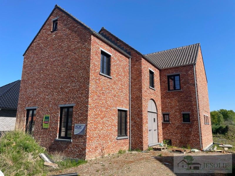 Nieuwbouw woning op 9a11ca - af te werken foto {{pictureIndex}}