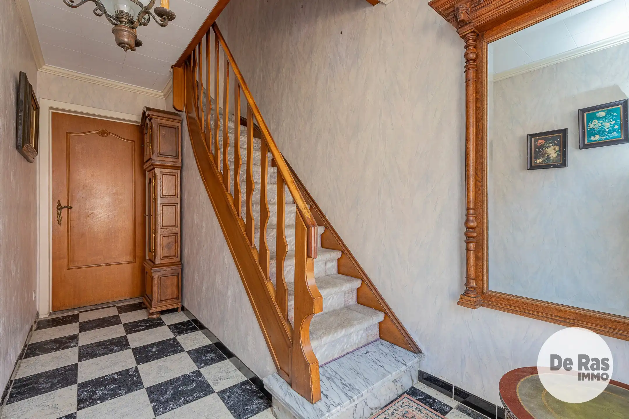 ZELE - Te renoveren woning met 3 kamers en leuke tuin foto 4