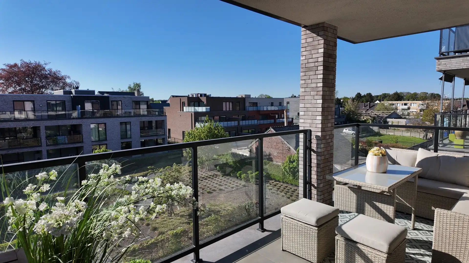 MODERN APPARTEMENT MET 2 SLPKS TE HUUR - MAASMECHELEN foto 12