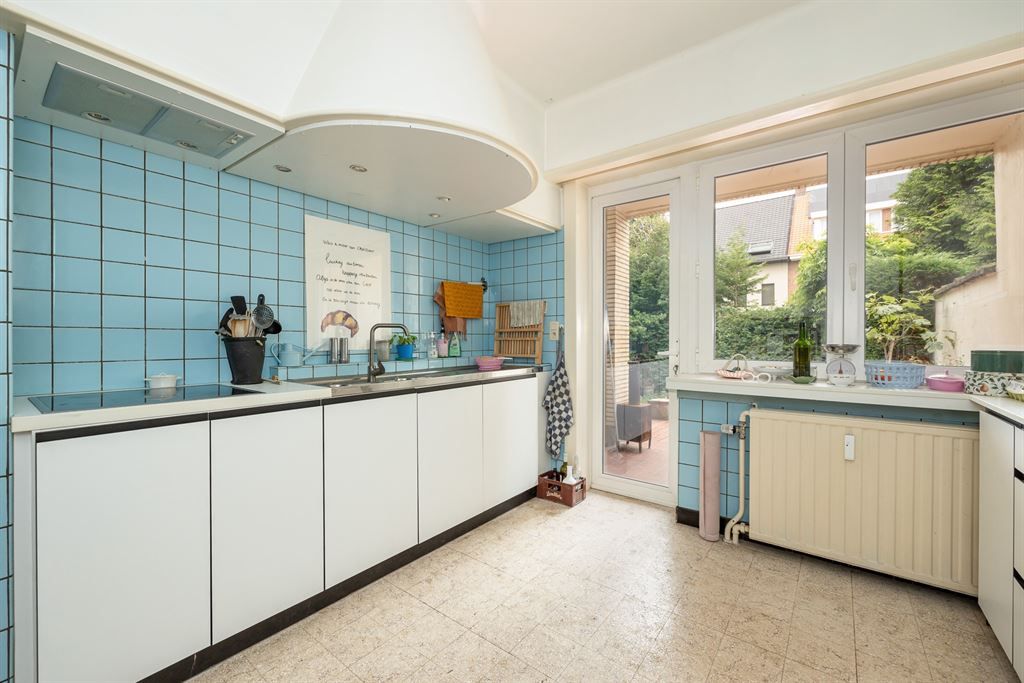 gelijkvloers appartement met tuin en garage aan't water foto 3