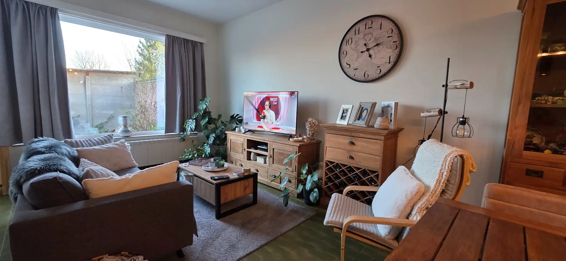 Gerenoveerd gelijkvloers 2-slaapkamerappartement met gezellig terras foto 4