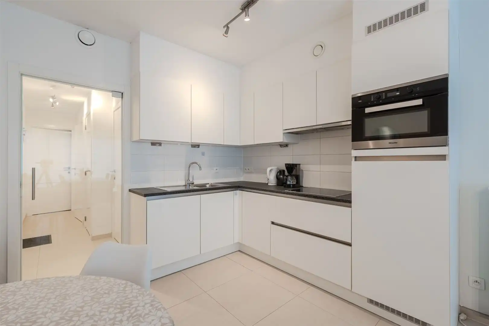 1 slaapkamer appartement in recent gebouw foto 3