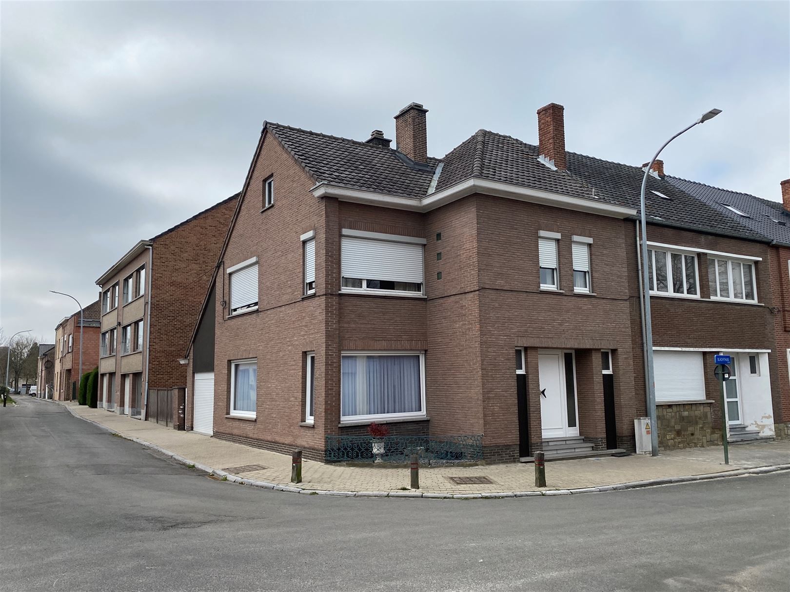 Hoofdfoto van de publicatie: Villa