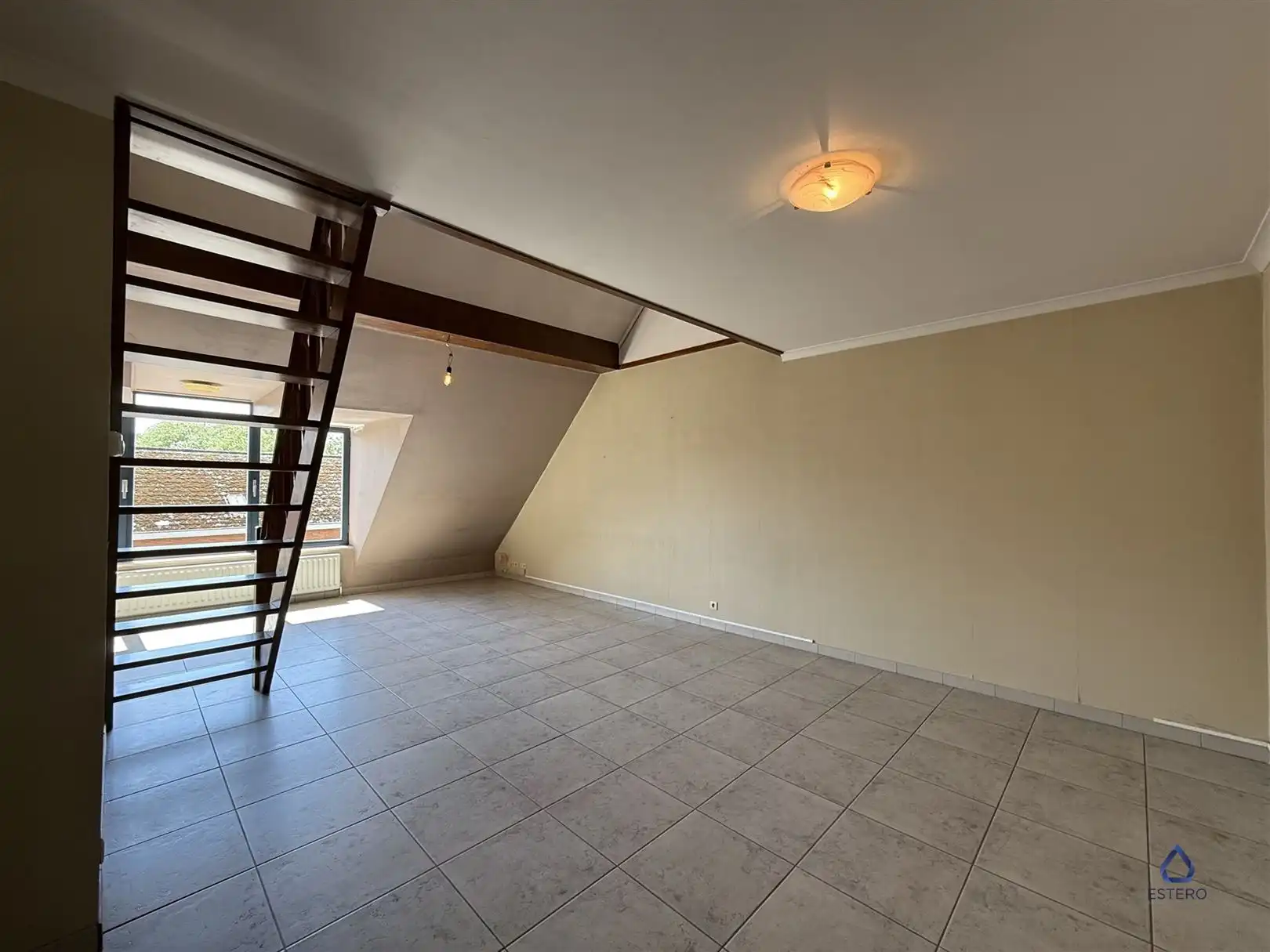 Ruime duplex te huur in centrum Sint-Lievens-Houtem foto 3