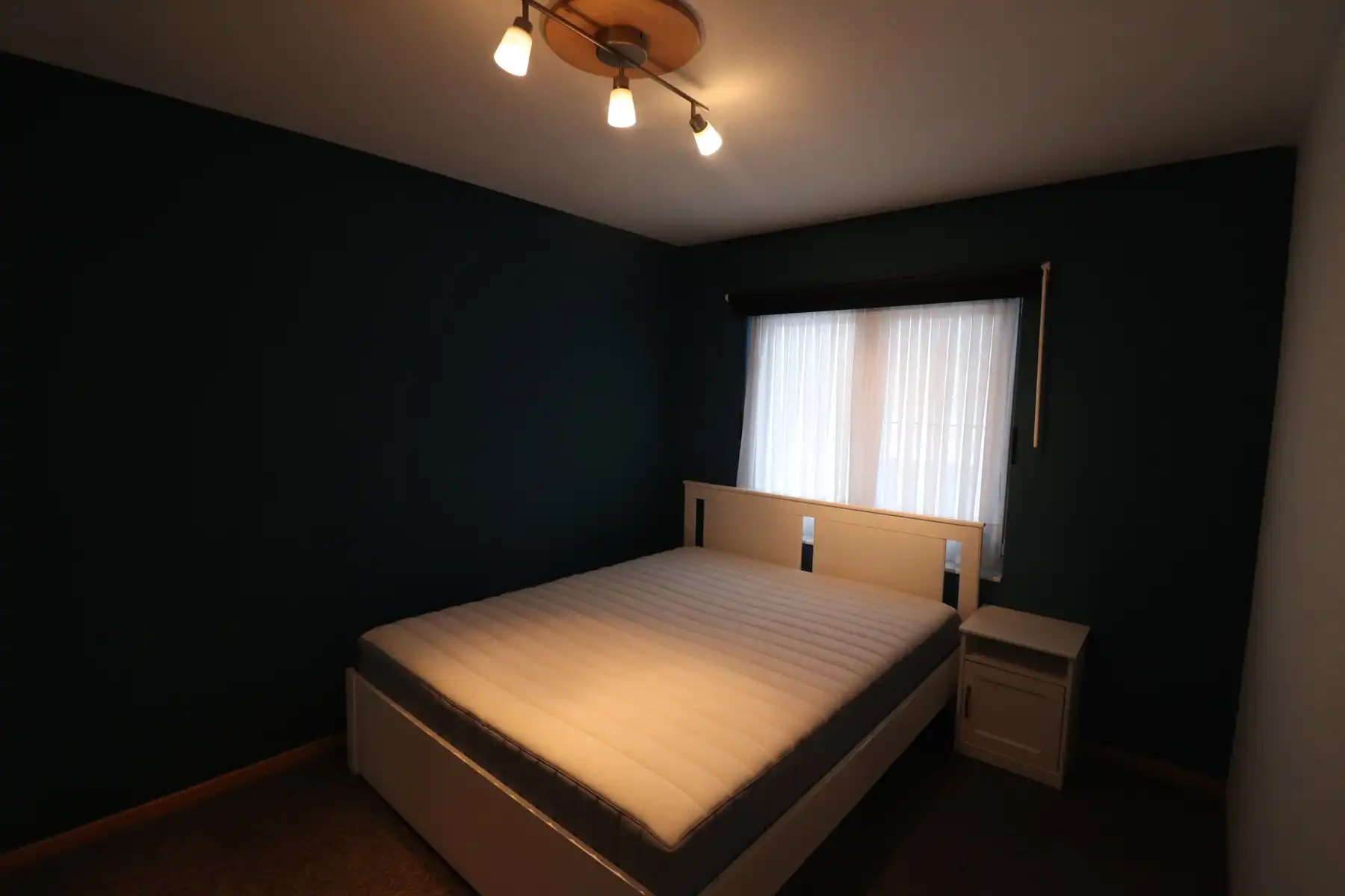 Een appartement op de 1ste verdieping met 3 slaapkamers en garage vlakbij het centrum van Beerse. foto 9