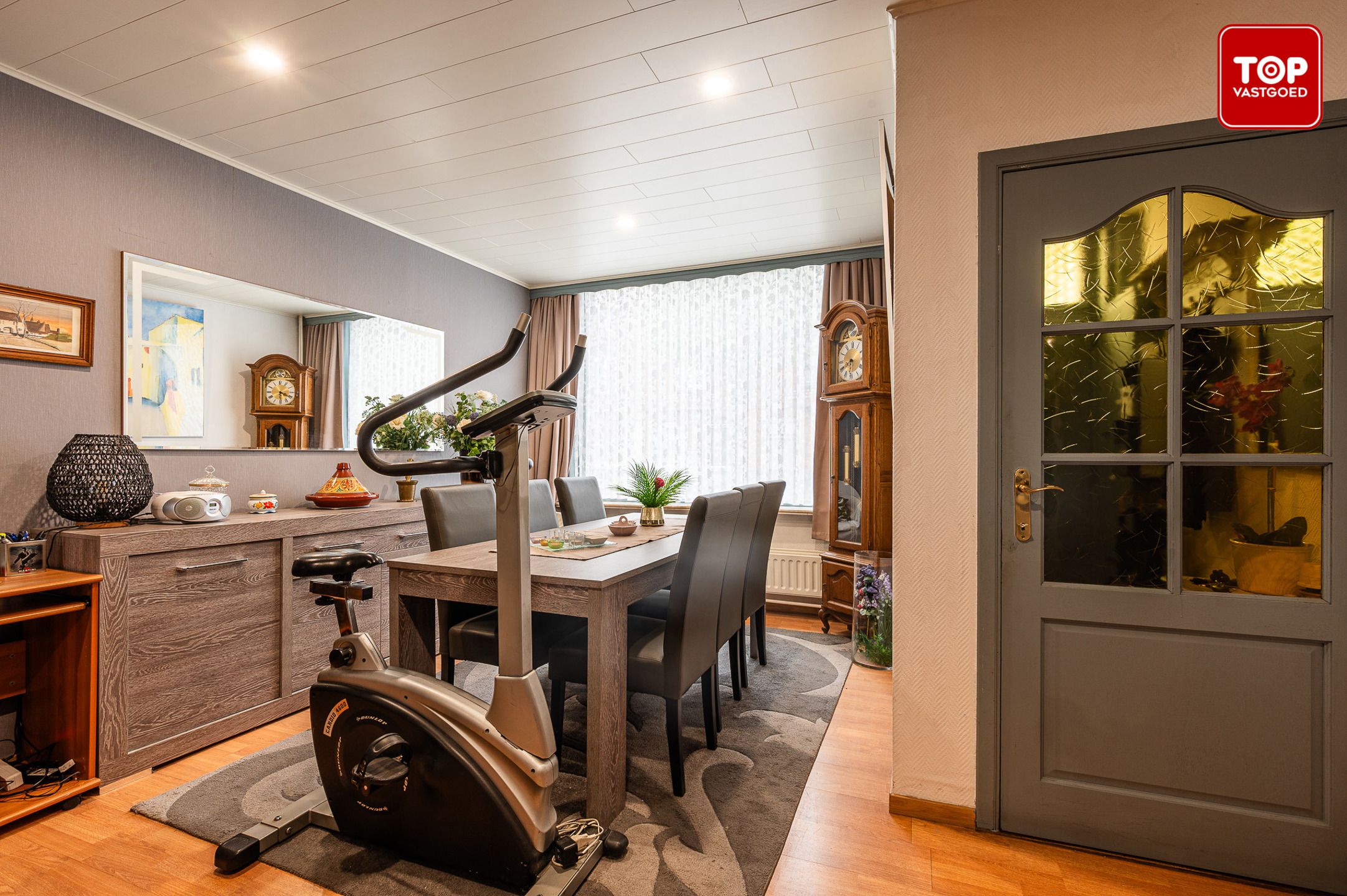 Woning met 8 slaapkamers en prachtige tuin foto 6