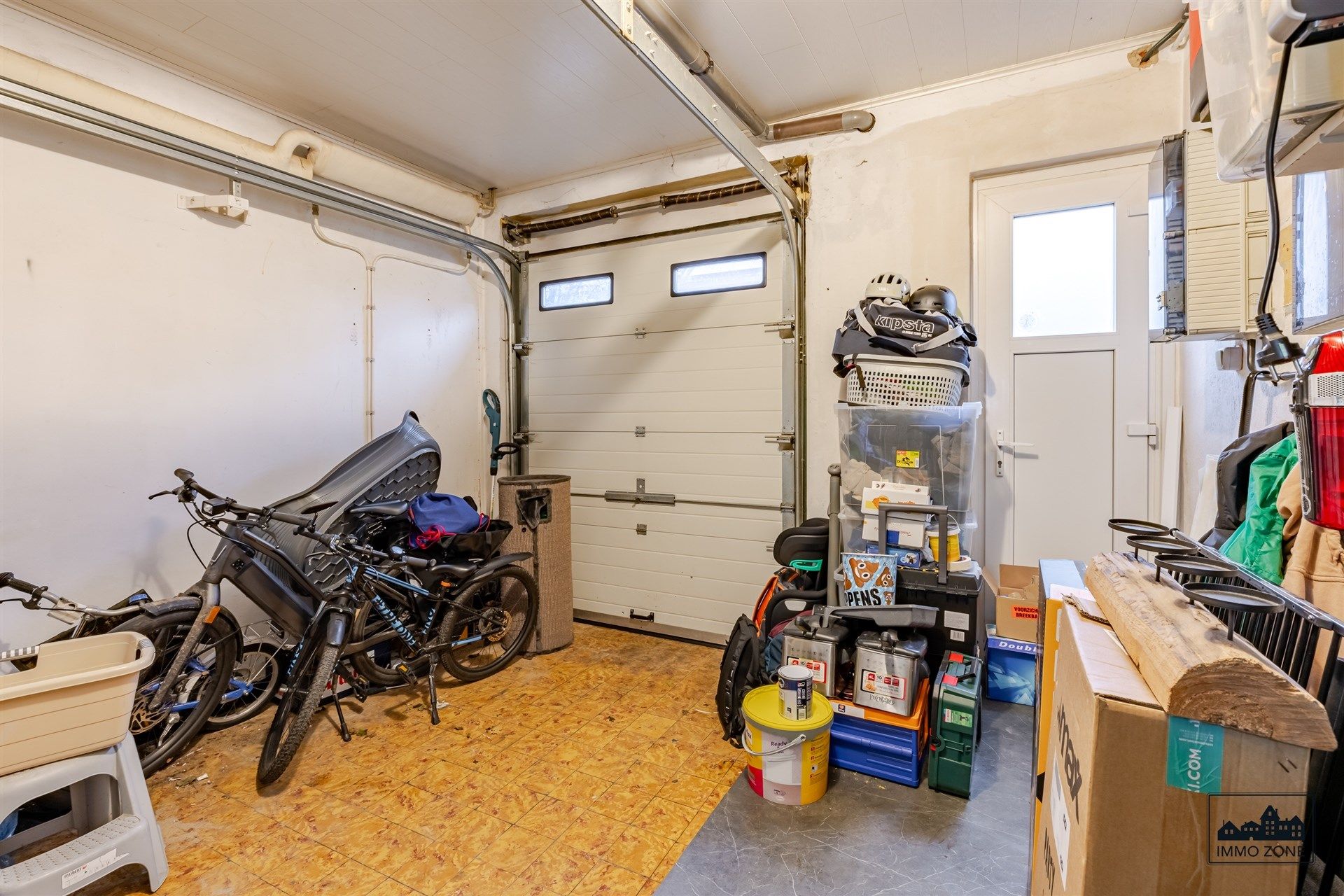 Ruime 4-Slaapkamer Woning in Ruisbroek foto 8