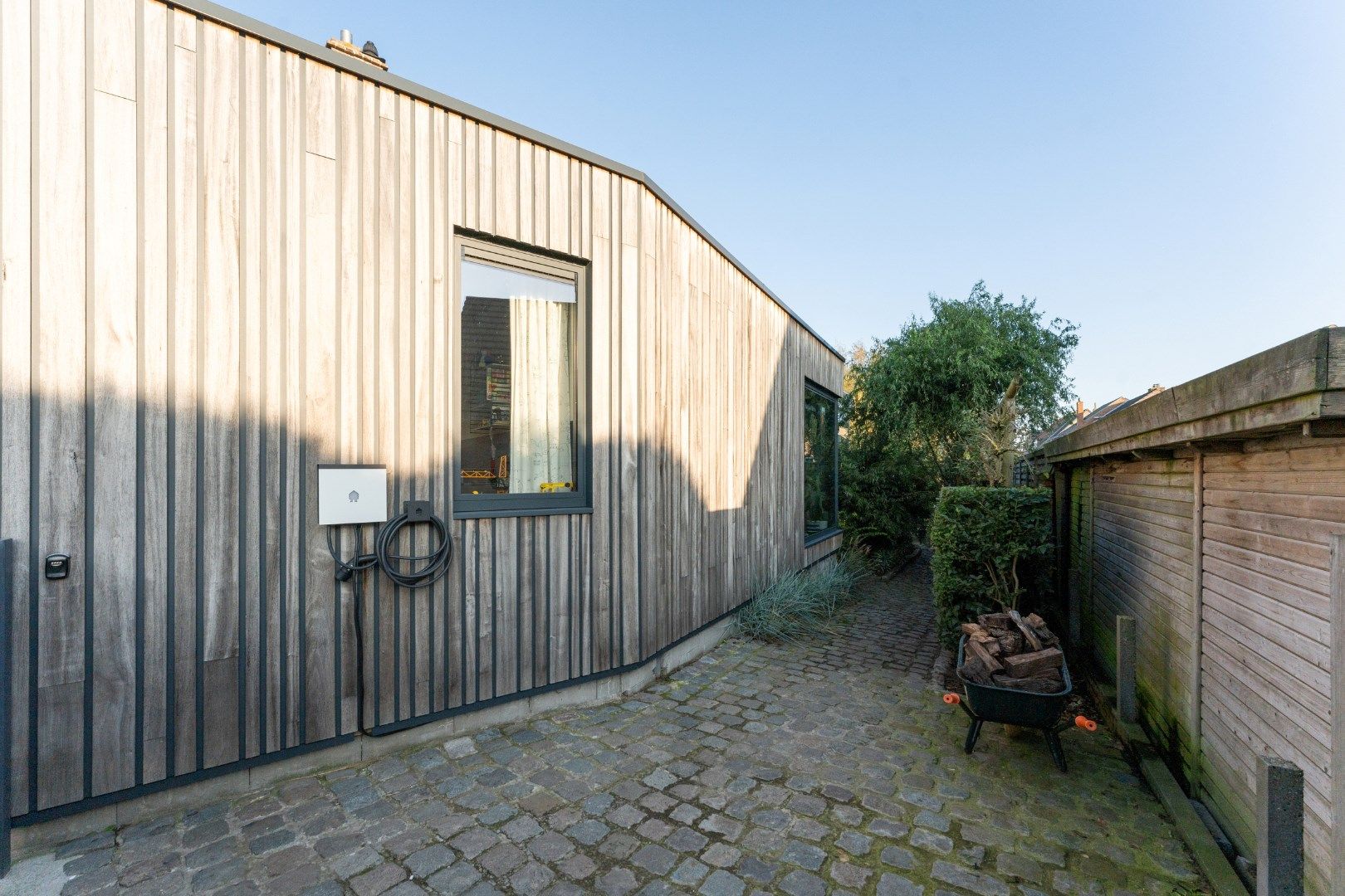 Architecturale woning gelegen op wandelafstand van het centrum foto 25