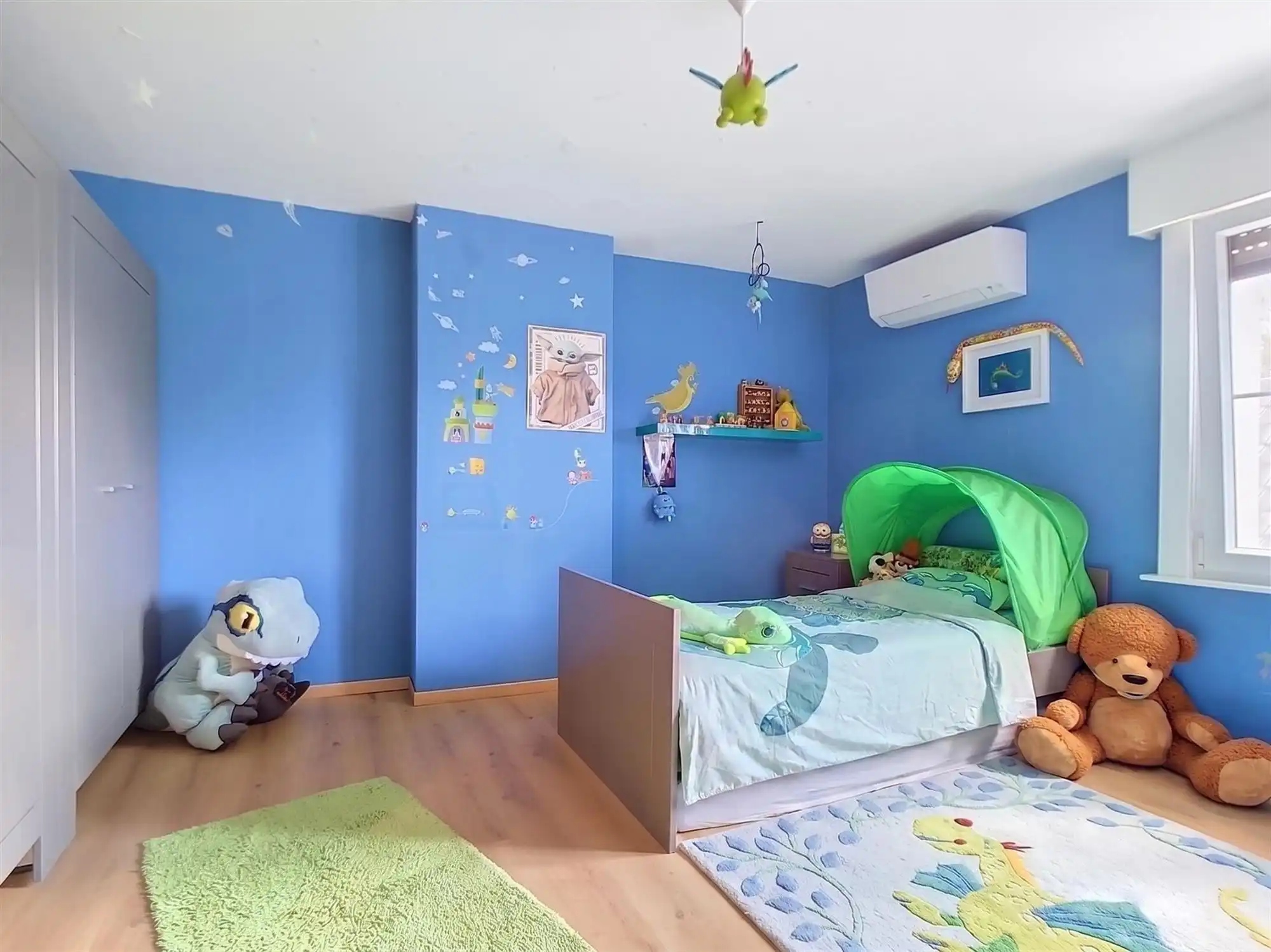 Ruime gerenoveerde gezinswoning met 4 slaapkamers foto 16