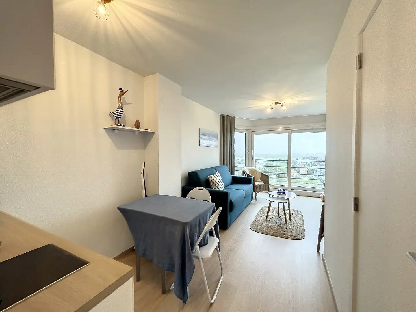 VERNIEUWDE STUDIO MET PANORAMISCH ZICHT foto 6