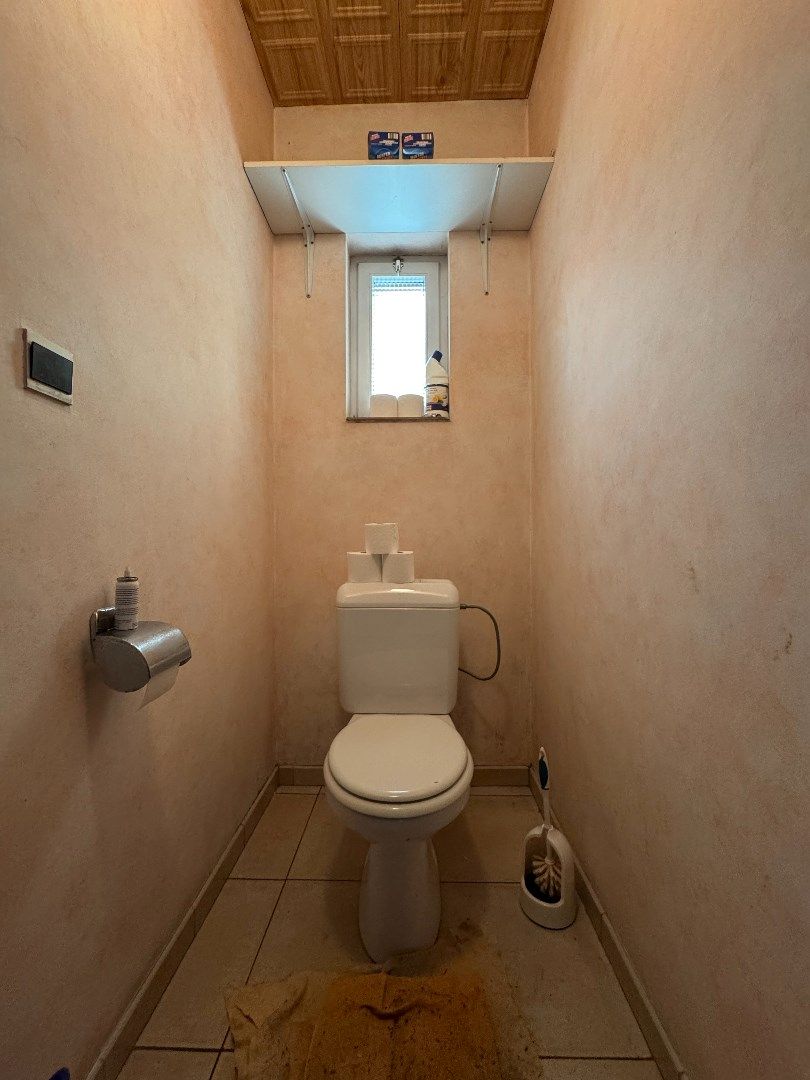 zeer ruime 4-gevelwoning met achterliggend landgebouw gelegen op een mooi perceel van +/- 5952 m² foto 8