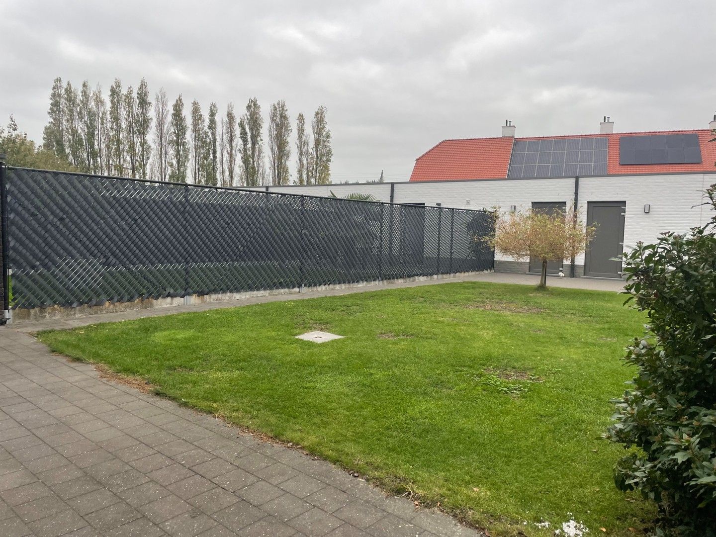 Recent en verzorgde hoekwoning met 2 parkeerplaatsen en garage foto 5