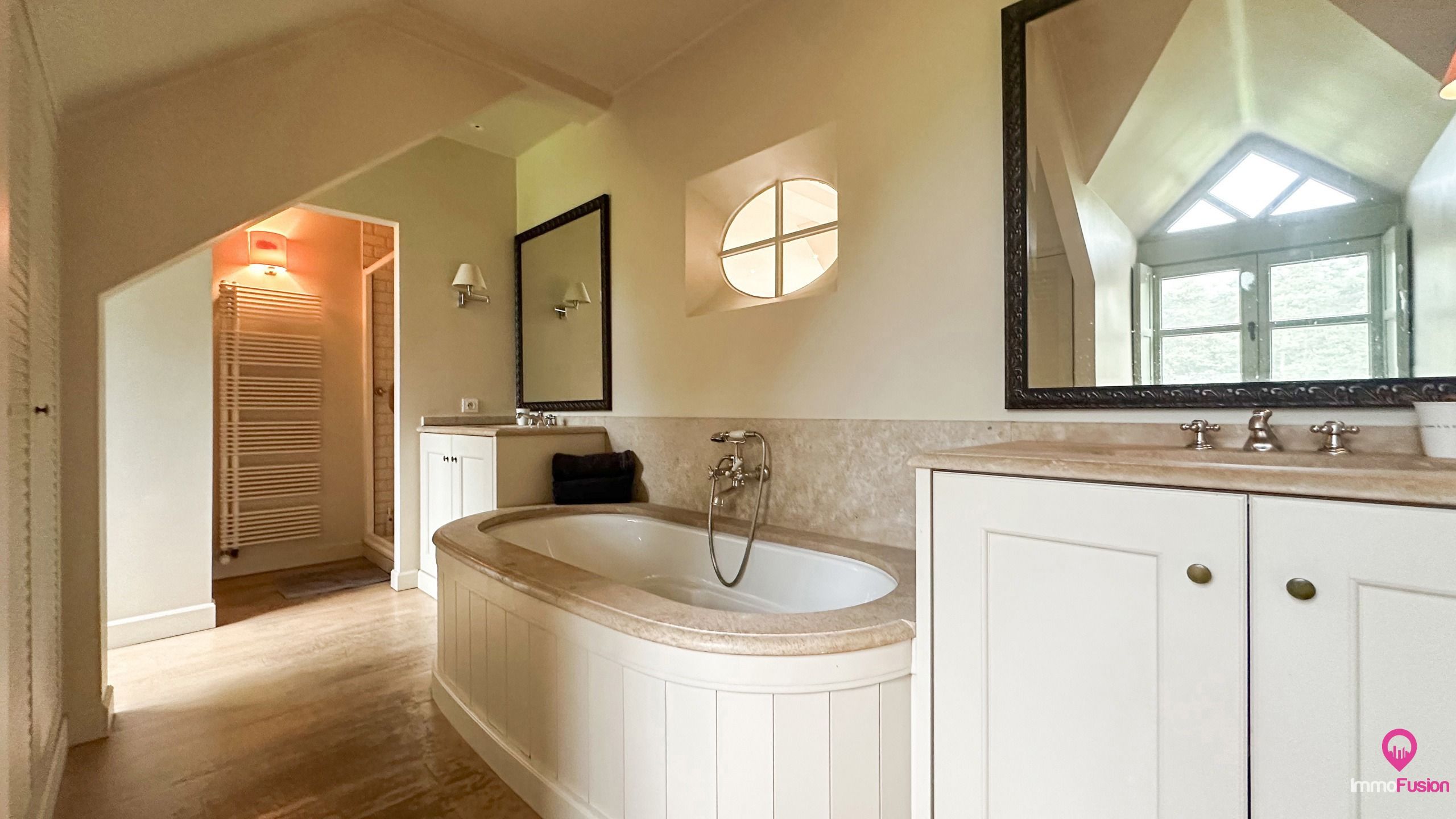Uitzonderlijk gelegen villa met 5 slpks + zwembad op 1,97ha! foto 46