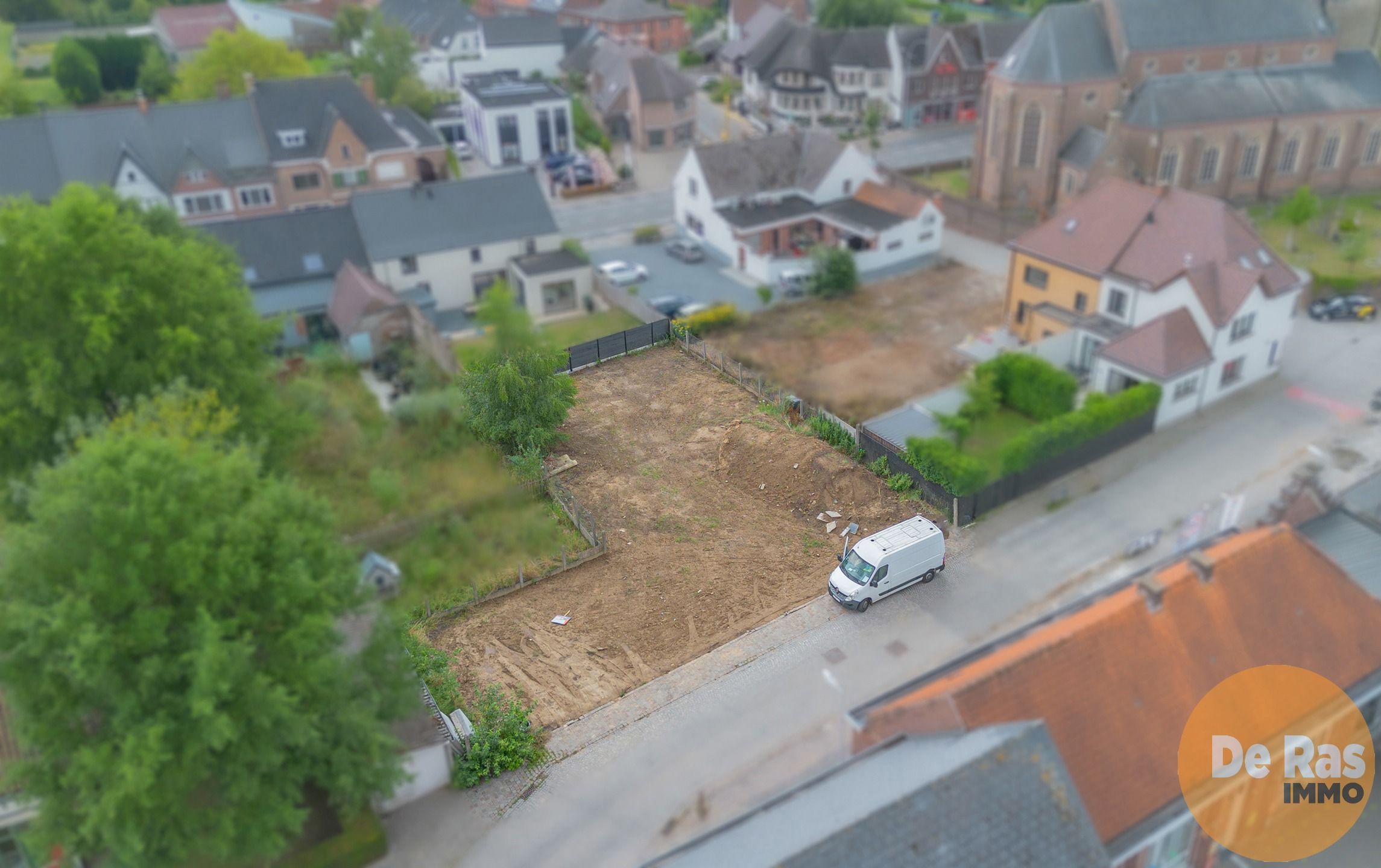 HILLEGEM– Zuidgerichte bouwgrond voor OB op centrale ligging foto 4