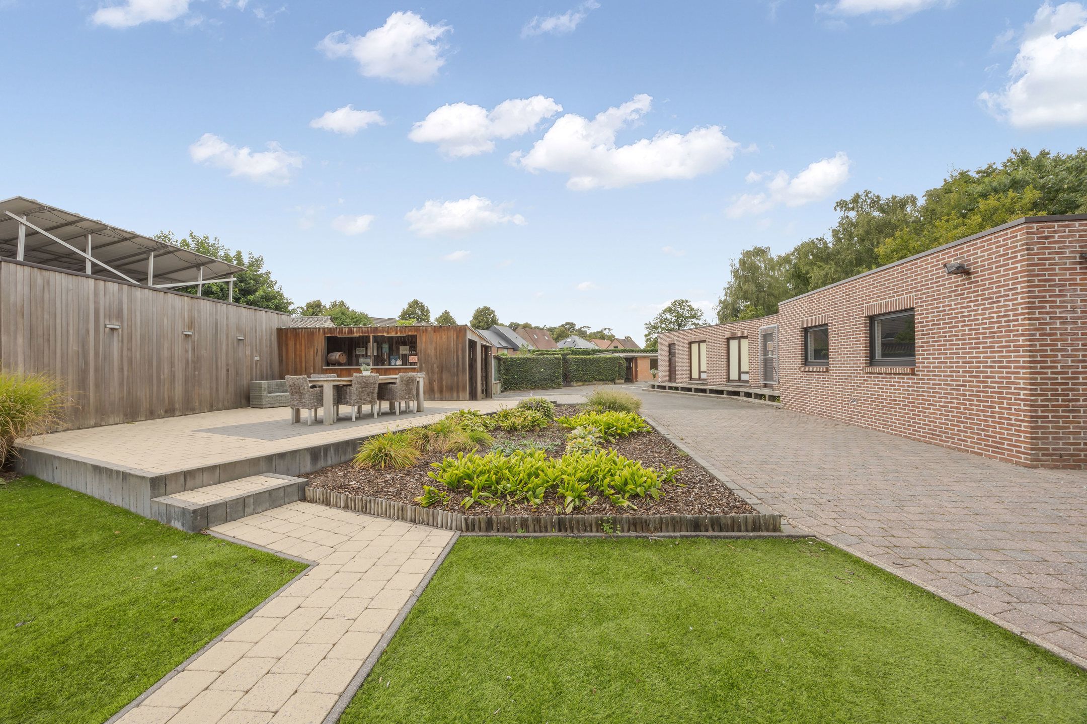 Grotendeels gerenoveerde woning met veel mogelijkheden foto 15