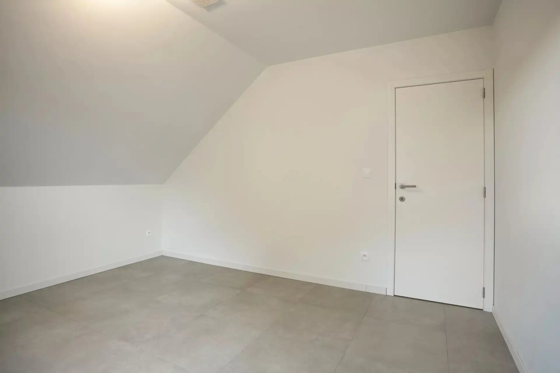 ENERGIEZUINIGE RECENTE WONING MET 4 SLAAPKAMERS MET GARAGE IN GINGELOM foto 22