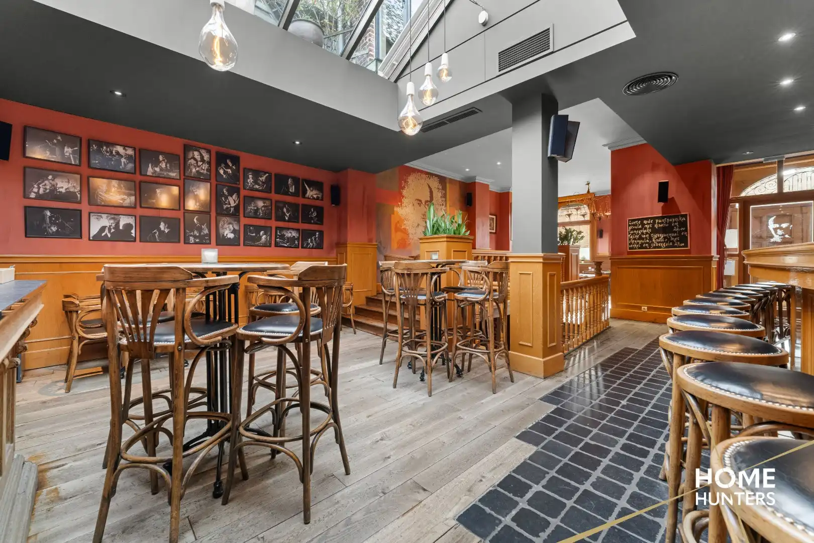 Uniek restaurant met luxueuze woonst in hartje Ieper foto 6