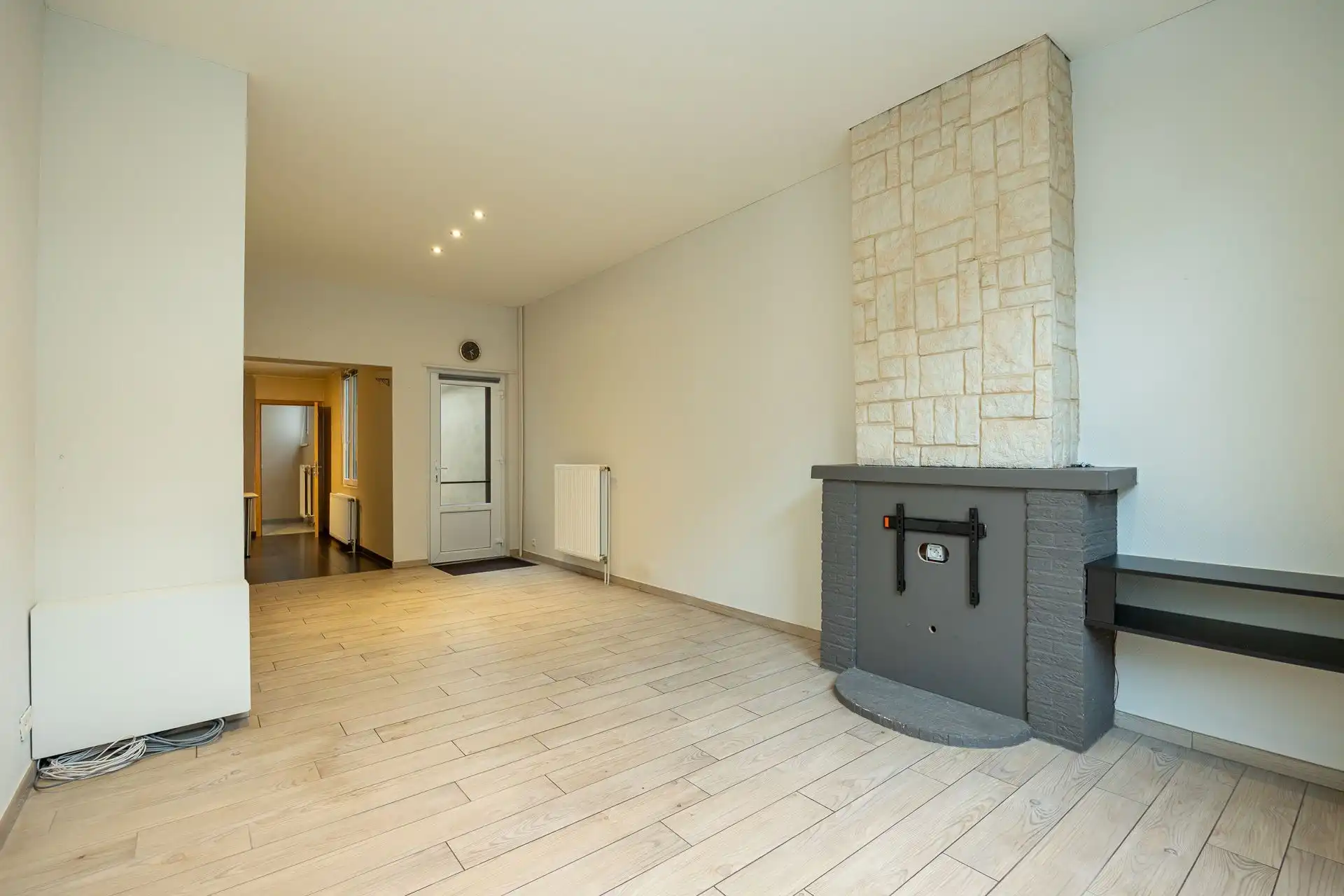 Instapklare gezinswoning in groene omgeving foto 5