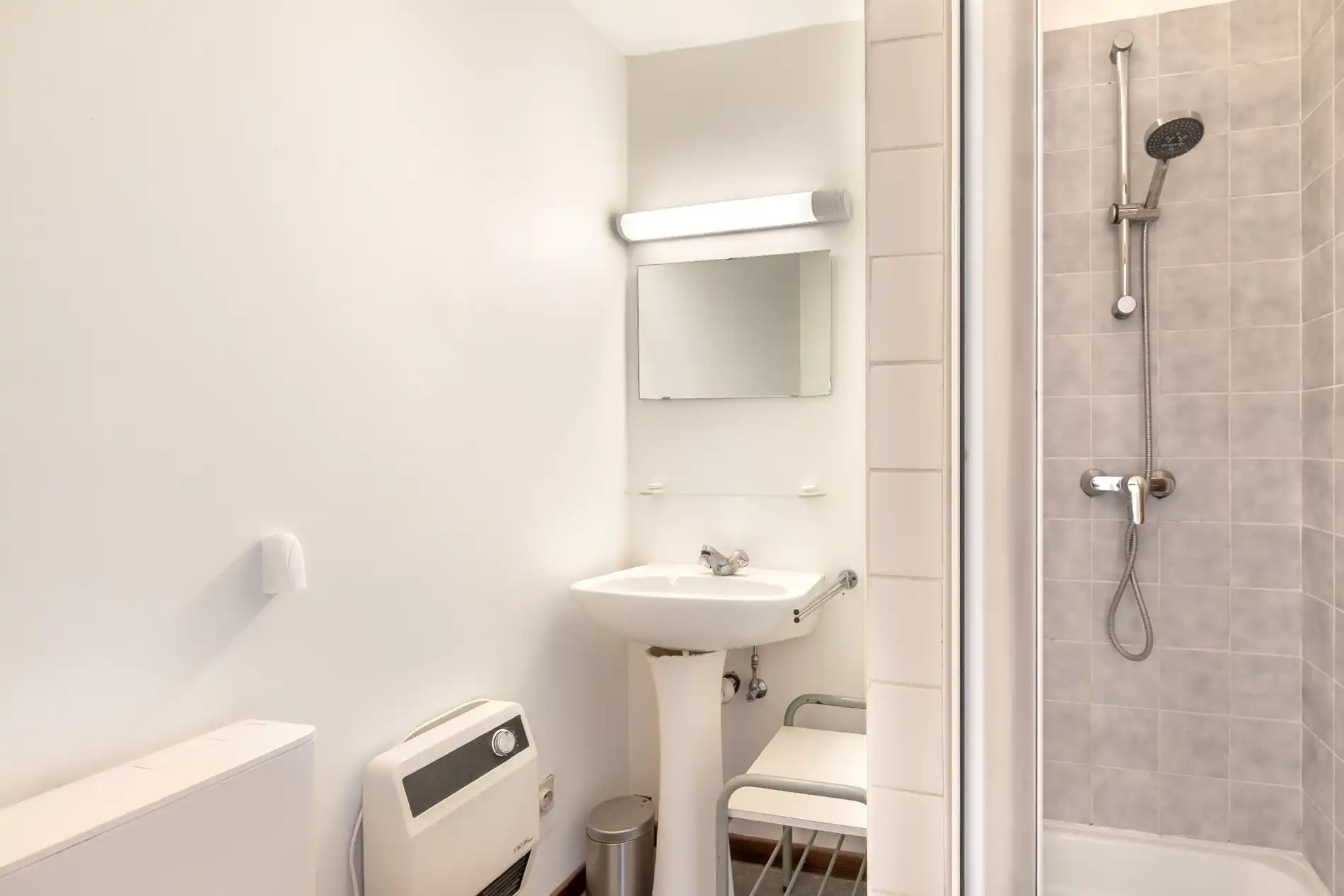 Ruime, bemeubelde studentenstudio's foto 2