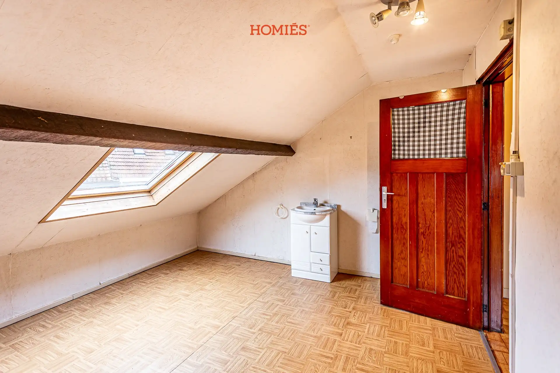 Woning met 4 volwaardige slaapkamers en koertje foto 13