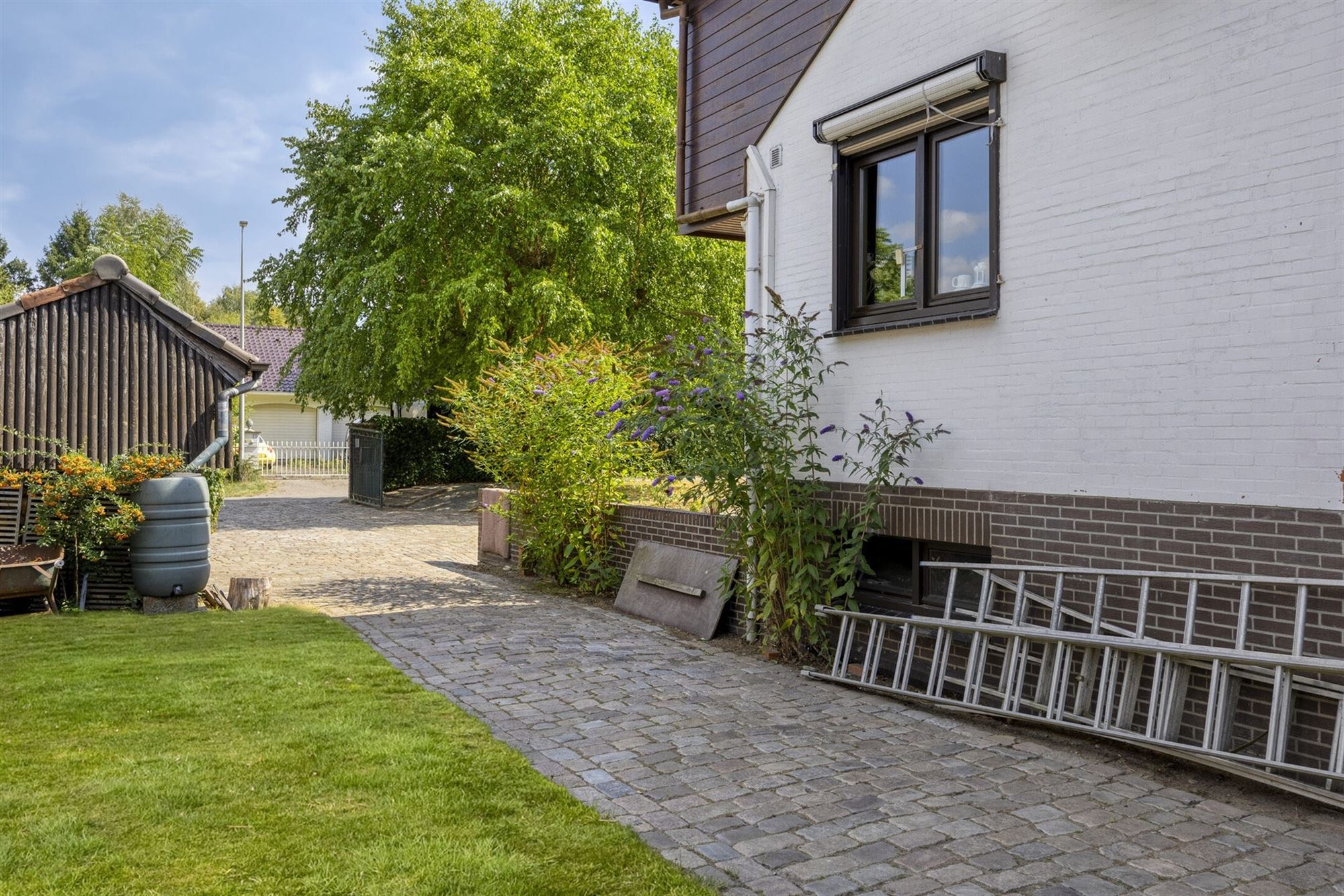 Charmante villa in rustige villawijk nabij NL-grens foto 27