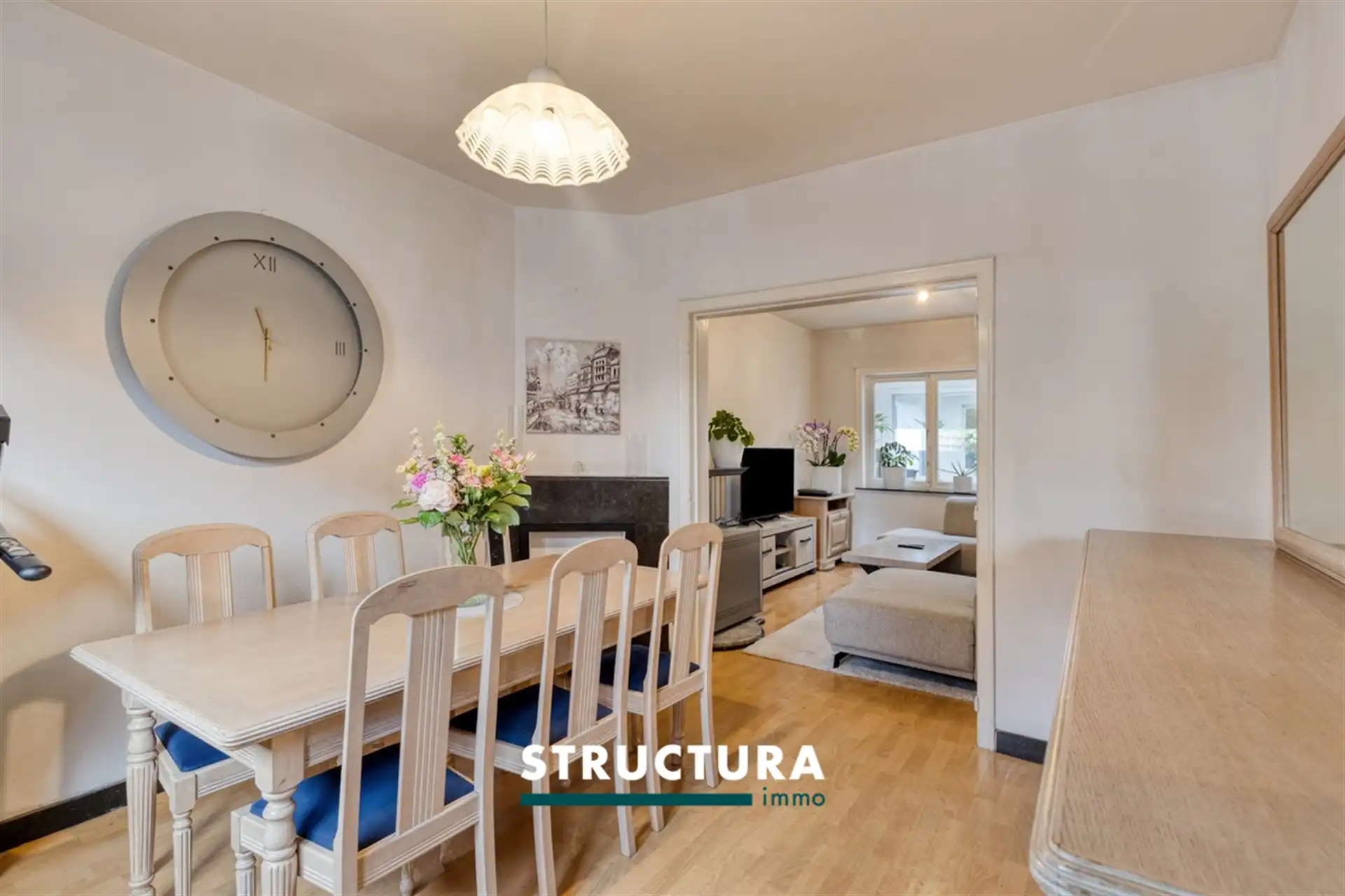 Ruime woning met tuin foto 3