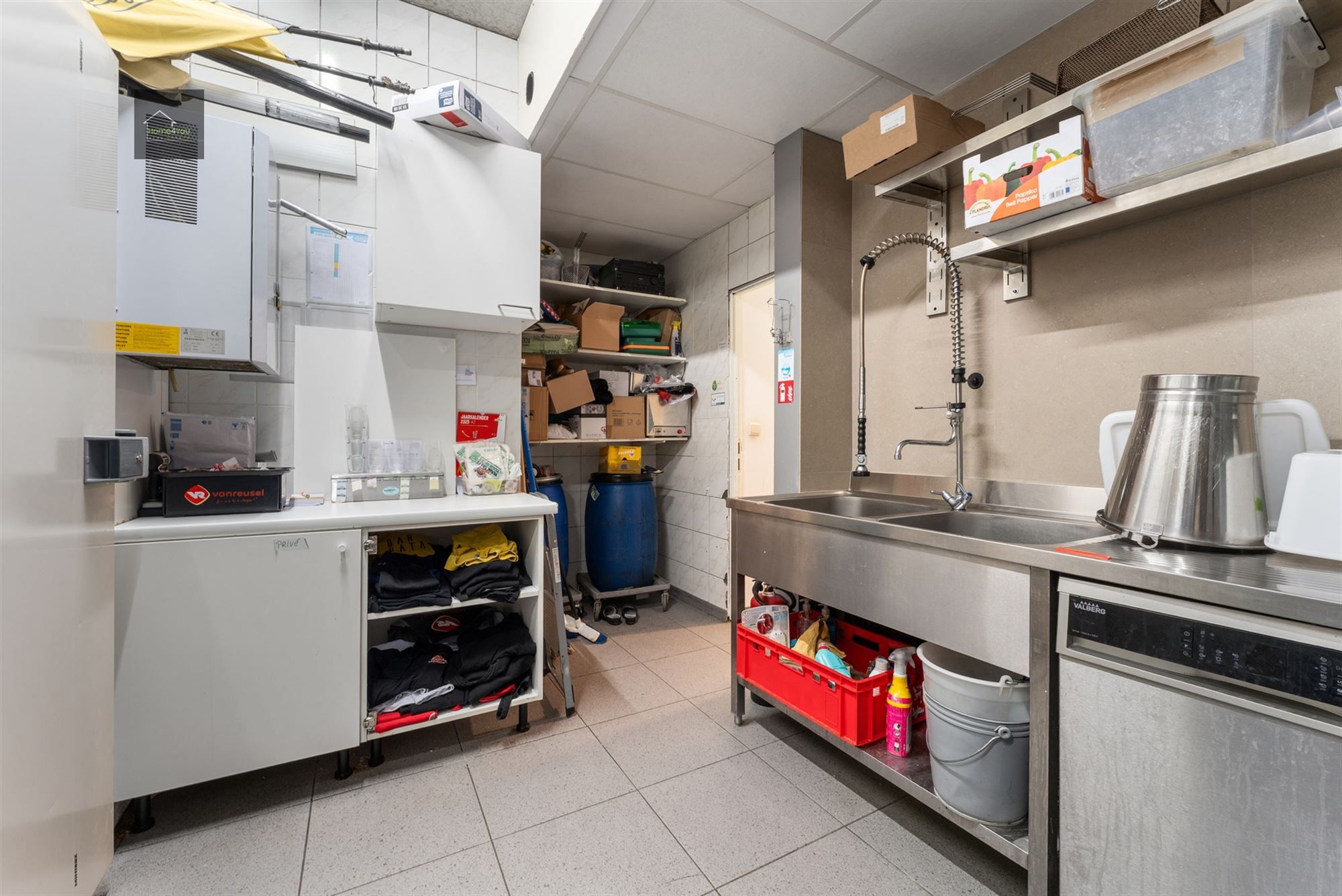 Handelspand op 50m van het strand! foto 16