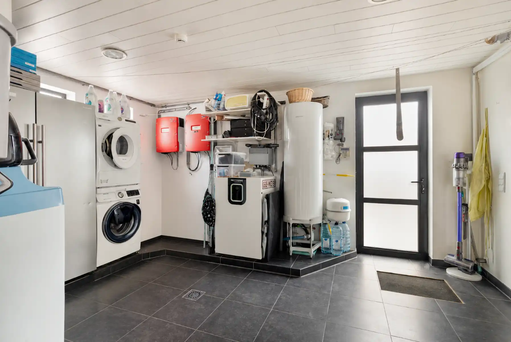 TE KOOP - Villa met 5 slaapkamers en 2 badkamers uit 2001 foto 26