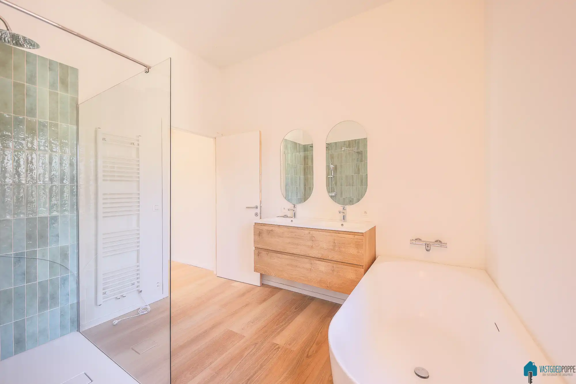 Volledig gerenoveerde stadswoning  foto 12