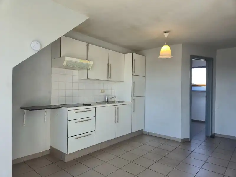DAKAPPARTEMENT MET 1 SLAAPKAMER EN RUIM TERRAS TE HUUR IN WACHTEBEKE foto 3
