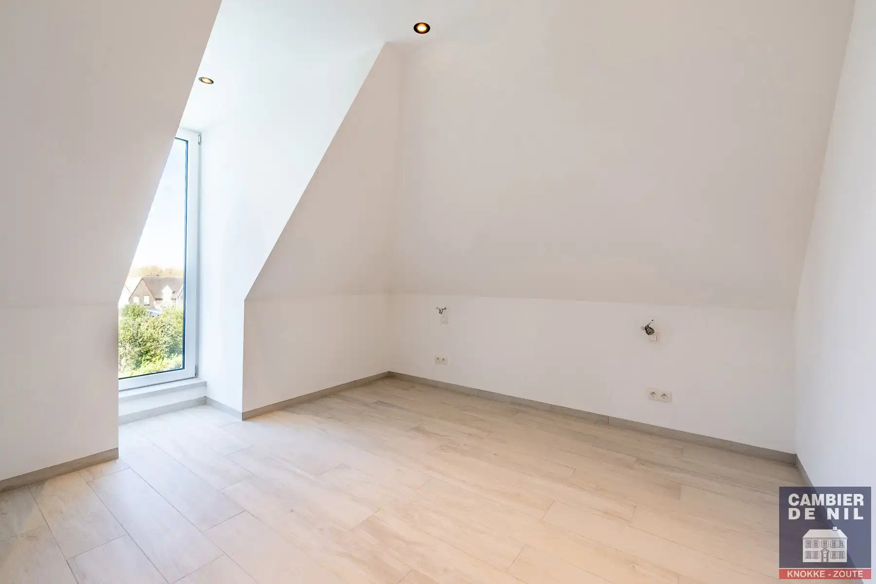 Prachtige ongemeubelde nieuwbouwwoning nabij het centrum van Knokke, gelegen in het rustige Izabellapolder. foto 42