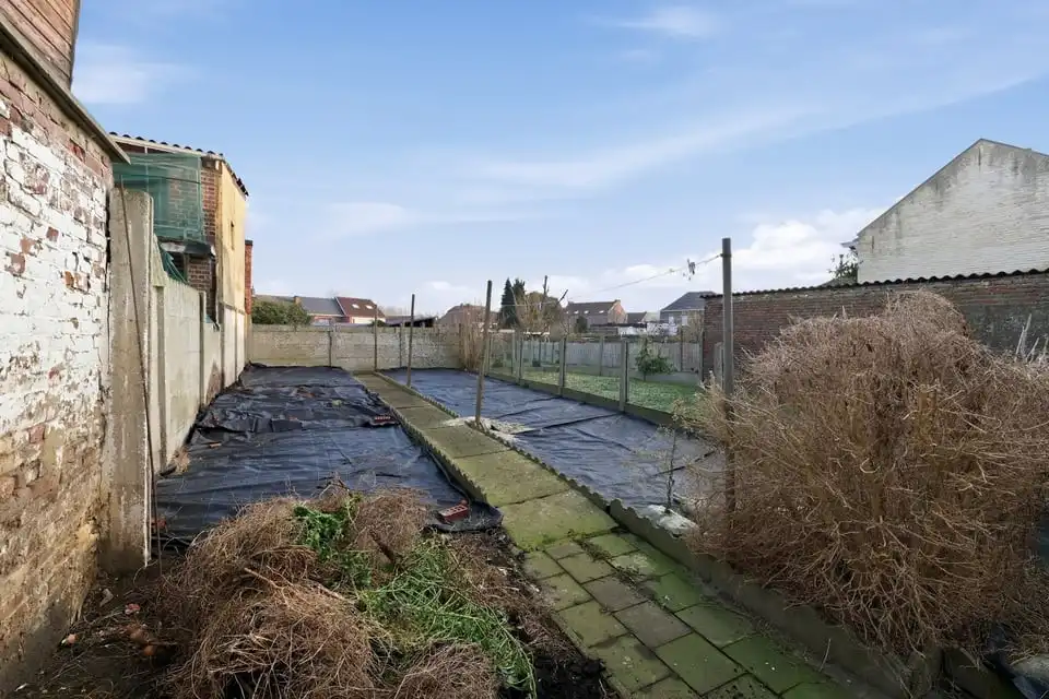 TE RENOVEREN GEZINSWONING MET POTENTIEEL EN TUIN IN HARTJE ZOUTLEEUW foto 19